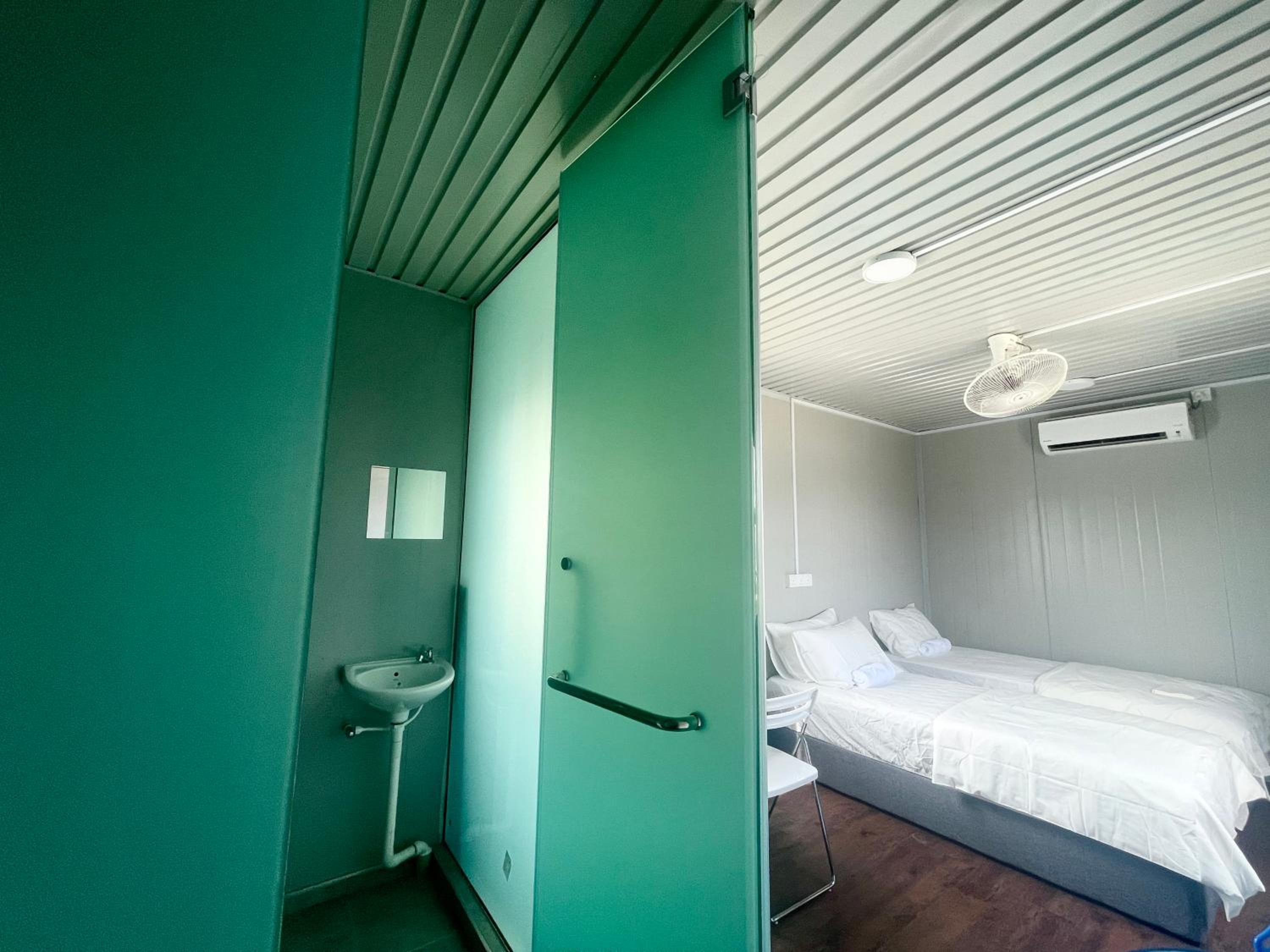 Deluxe Queen Room photo 3
