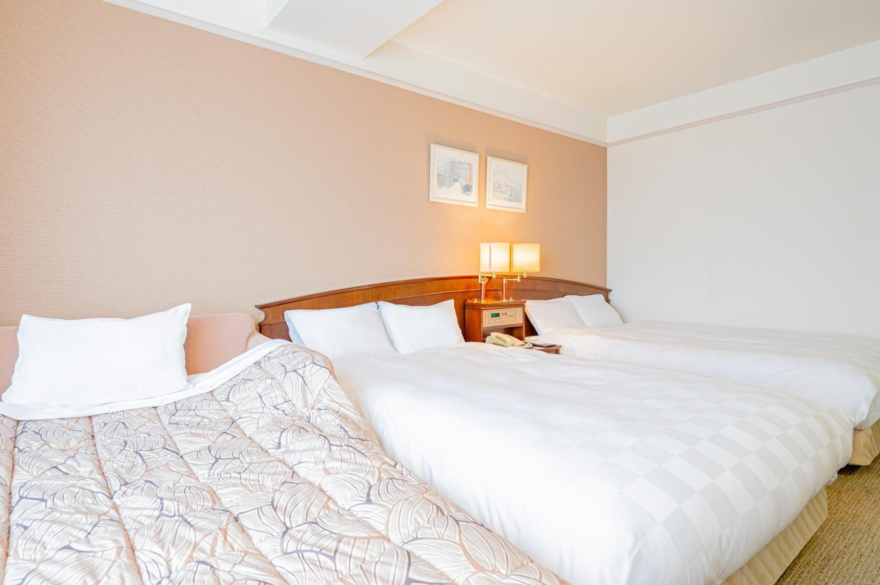 Triple Room - Non-Smoking - Photo 3