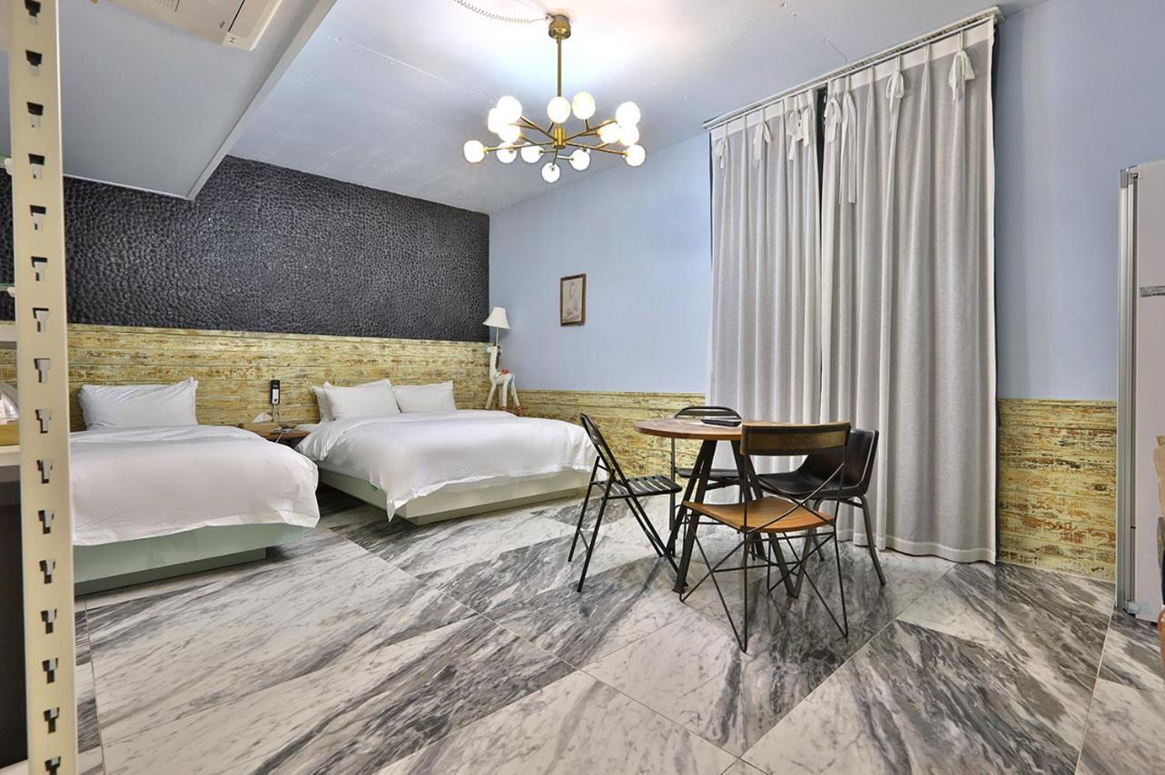 Premium Suite Twin
