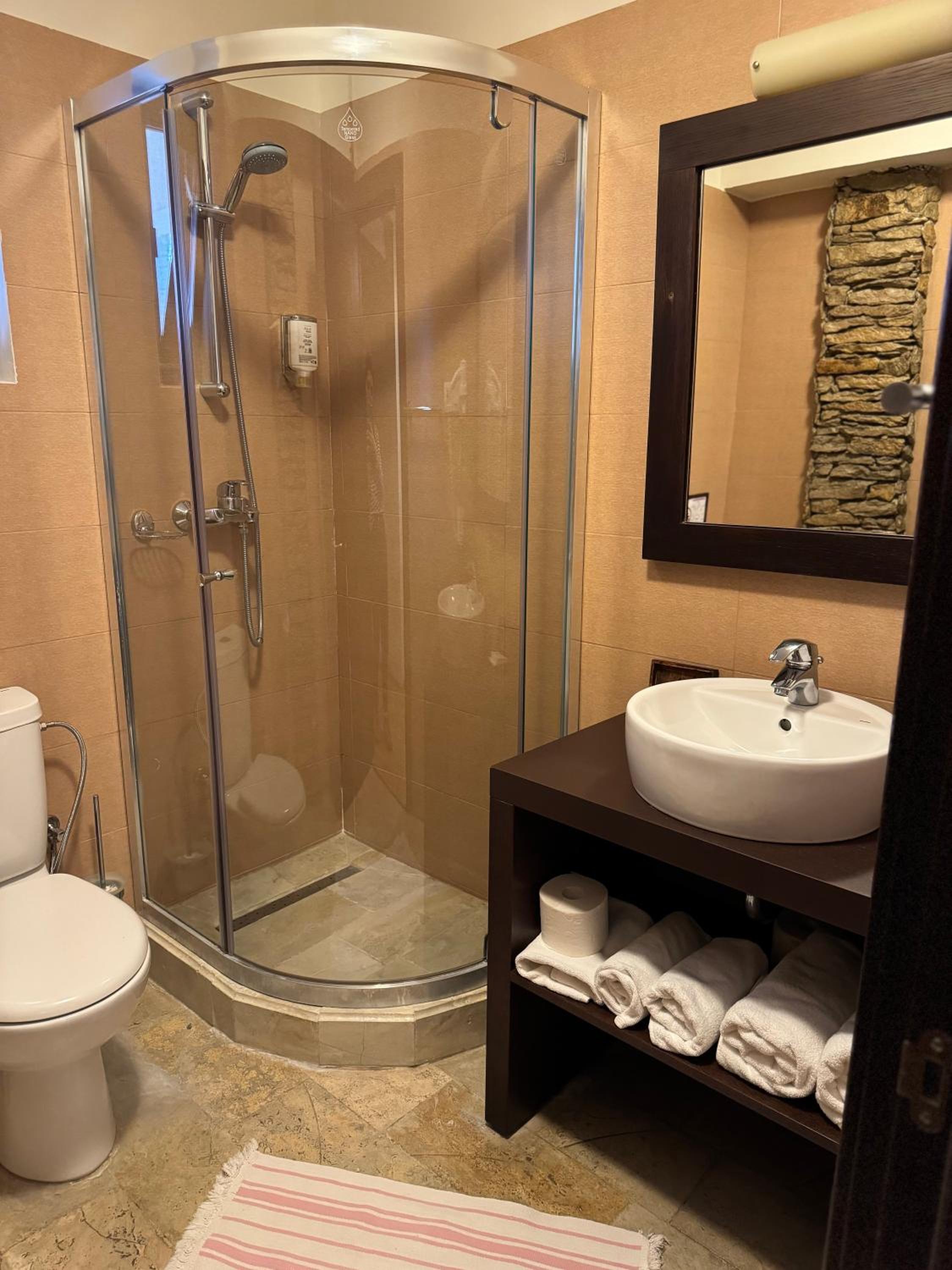 Double Room - Photo 2