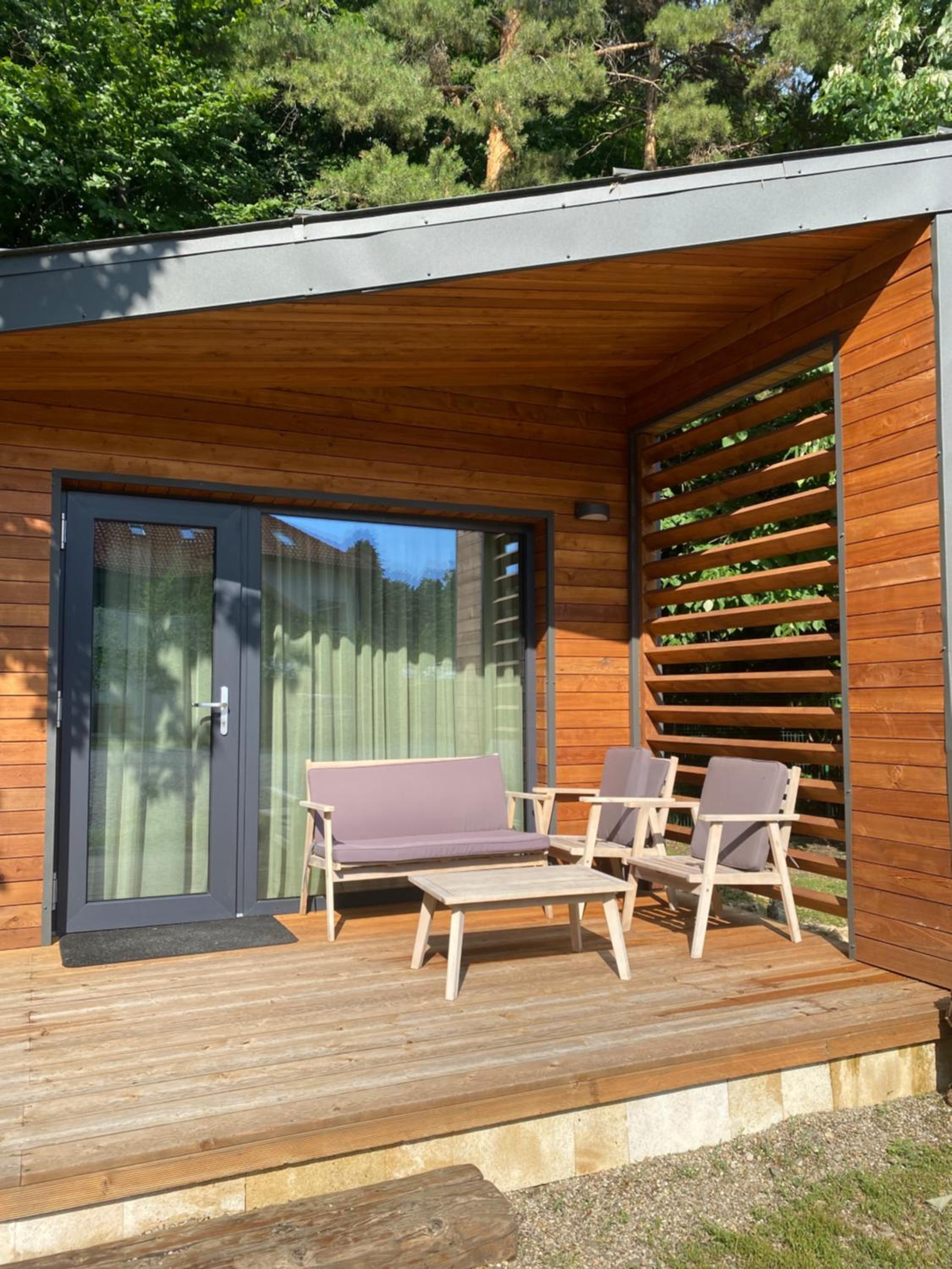 Bungalow with Garden View - Photo 17
