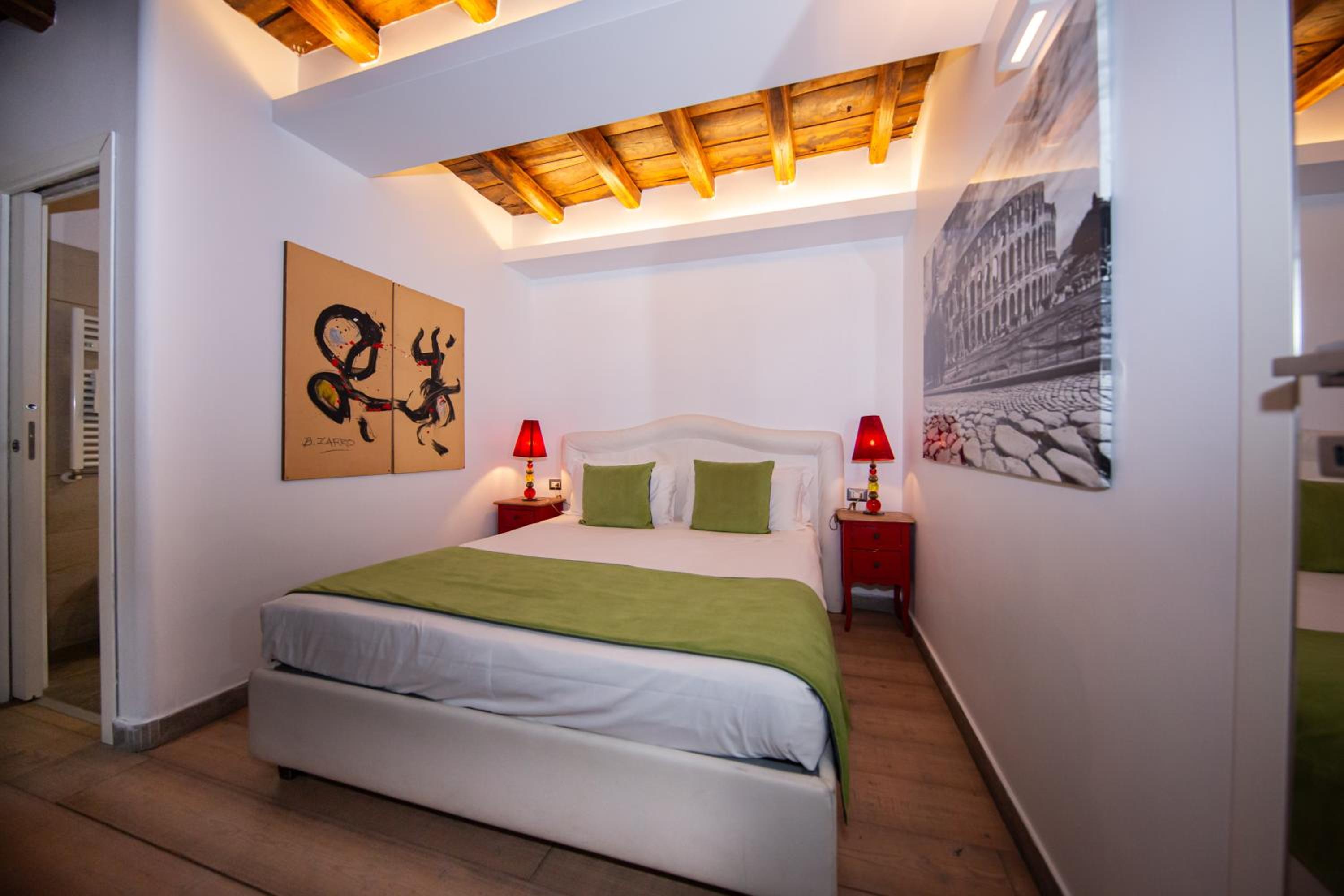Deluxe Queen Room With Spa Access photo 1