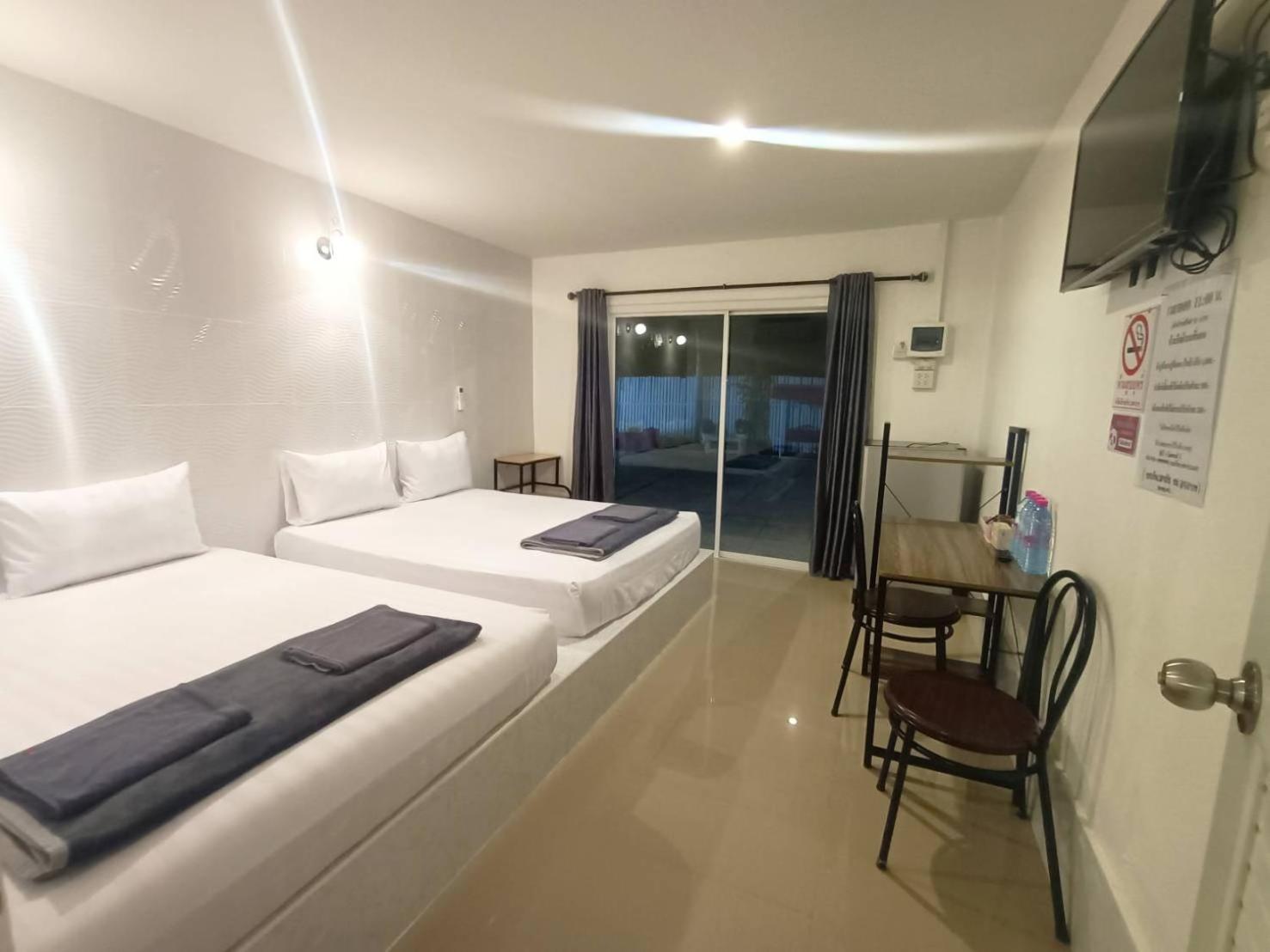 Family Double Room - Photo 15