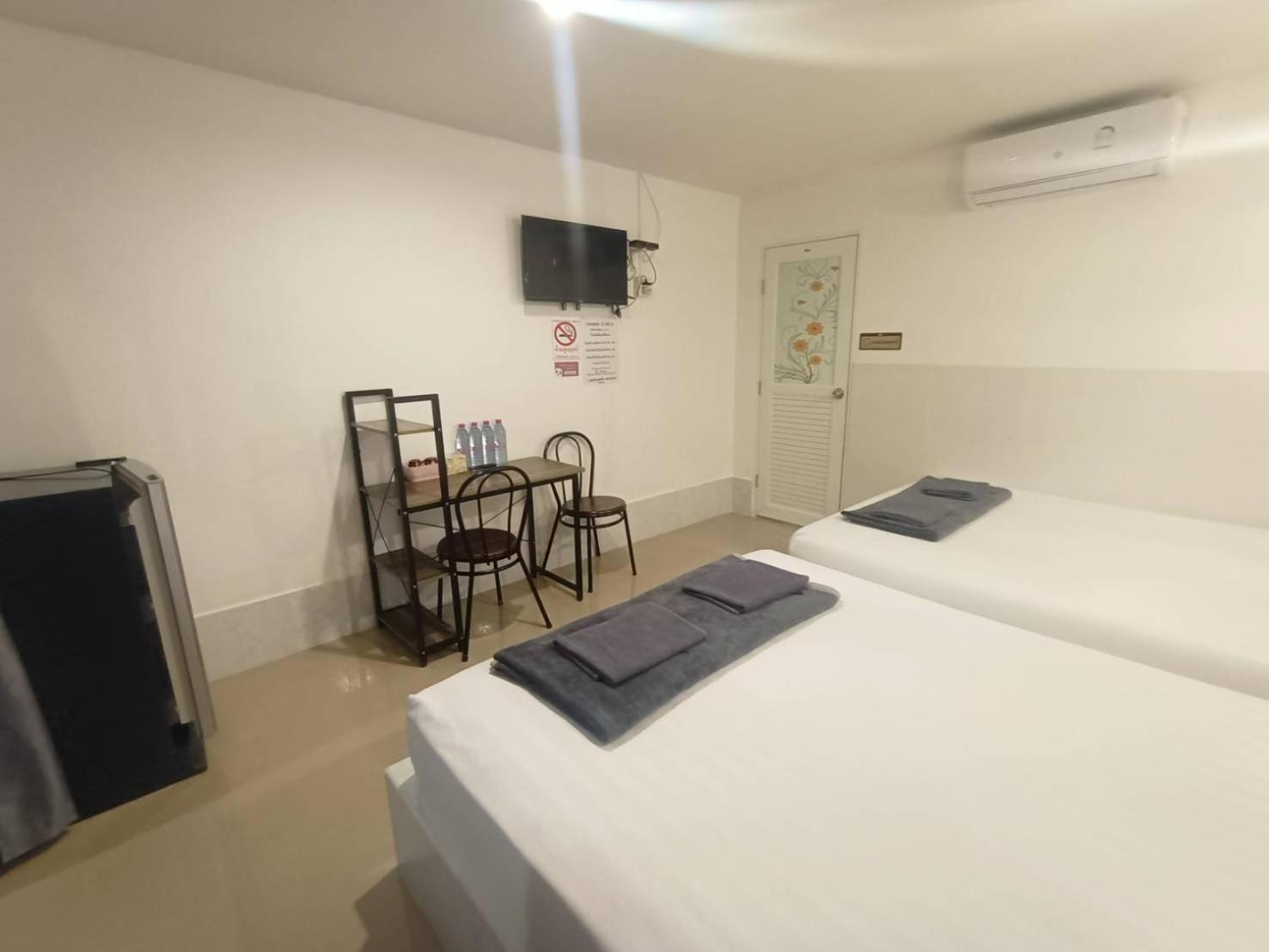 Family Double Room - Photo 13