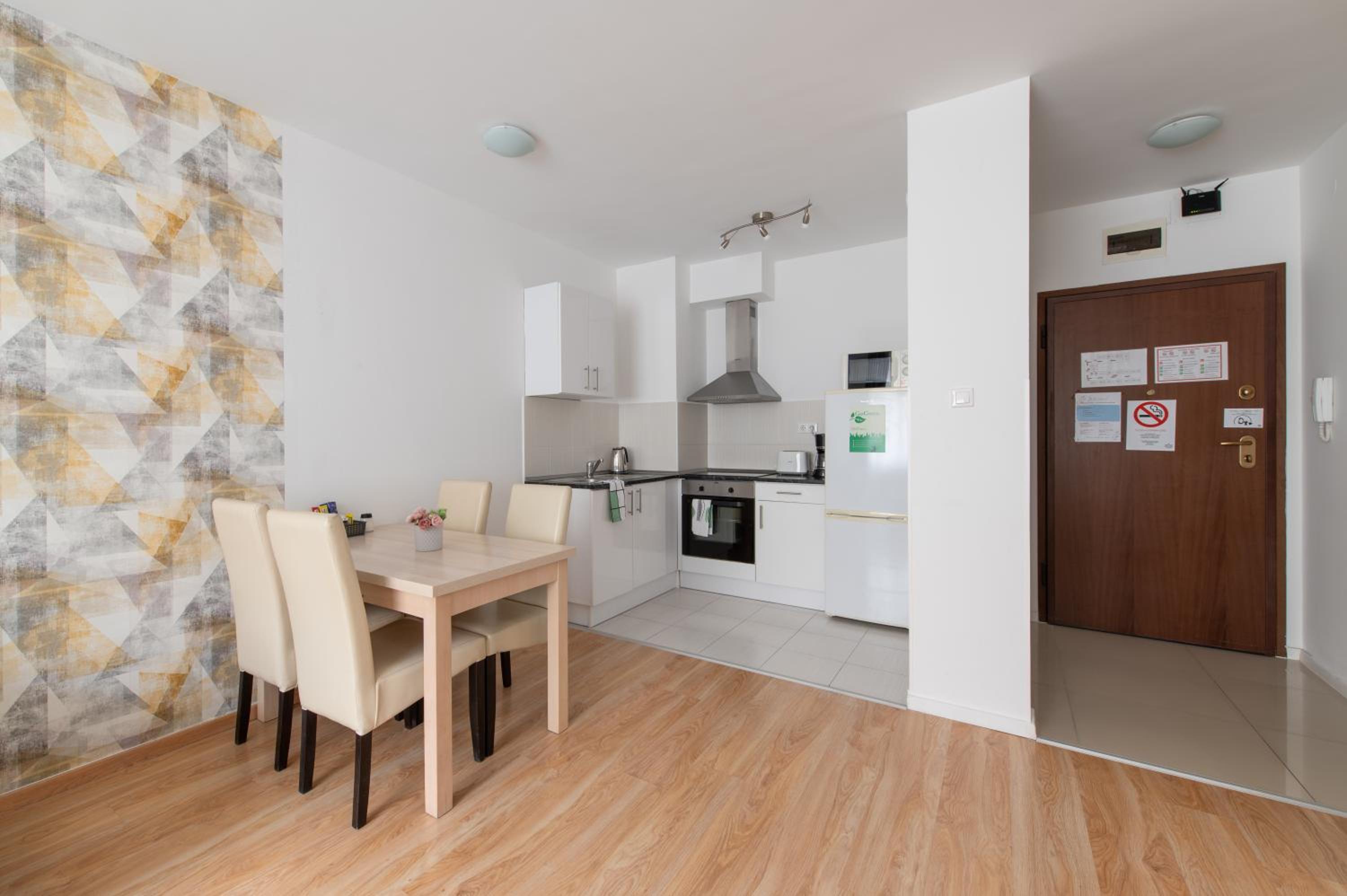 One-Bedroom Apartment - Photo 9