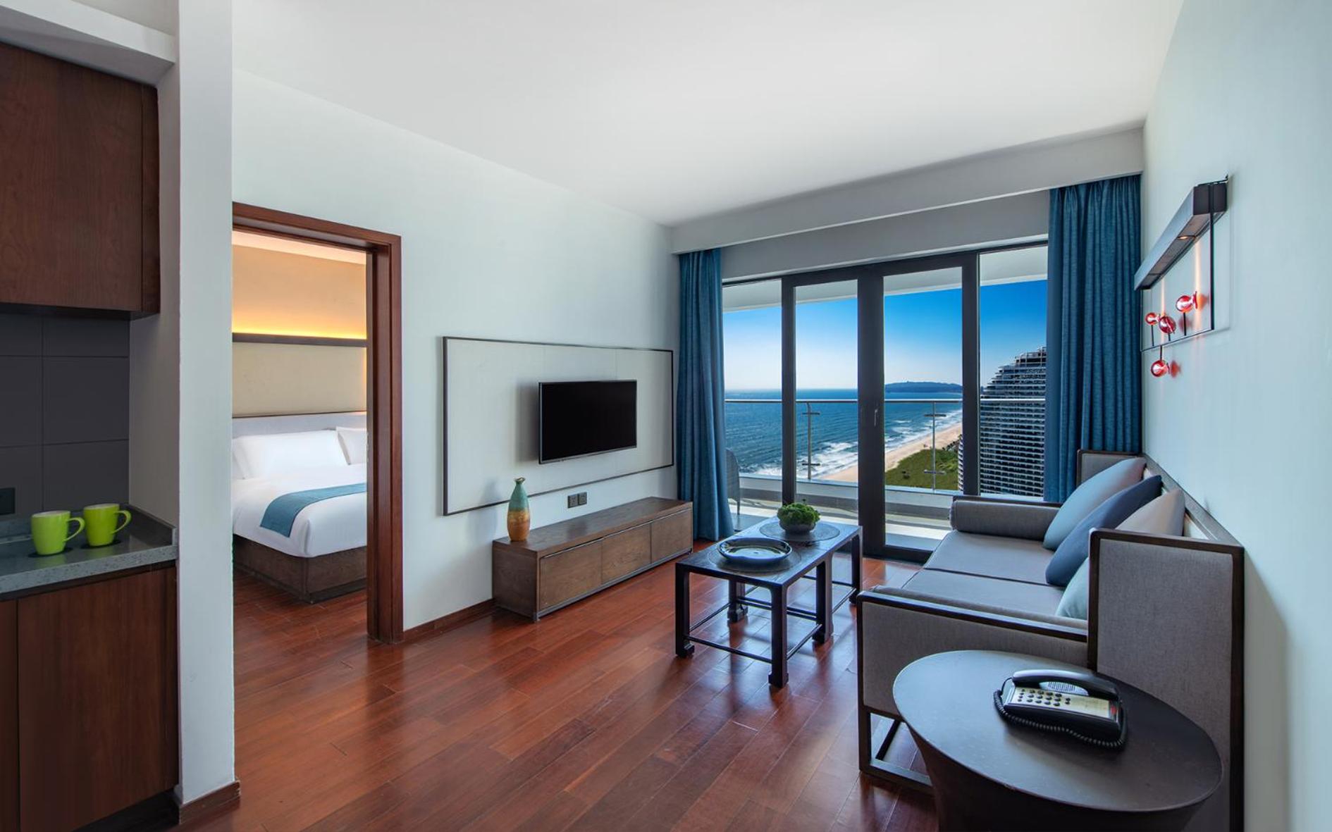 Sandalwoods Deluxe Sea-view one-bedroom suite