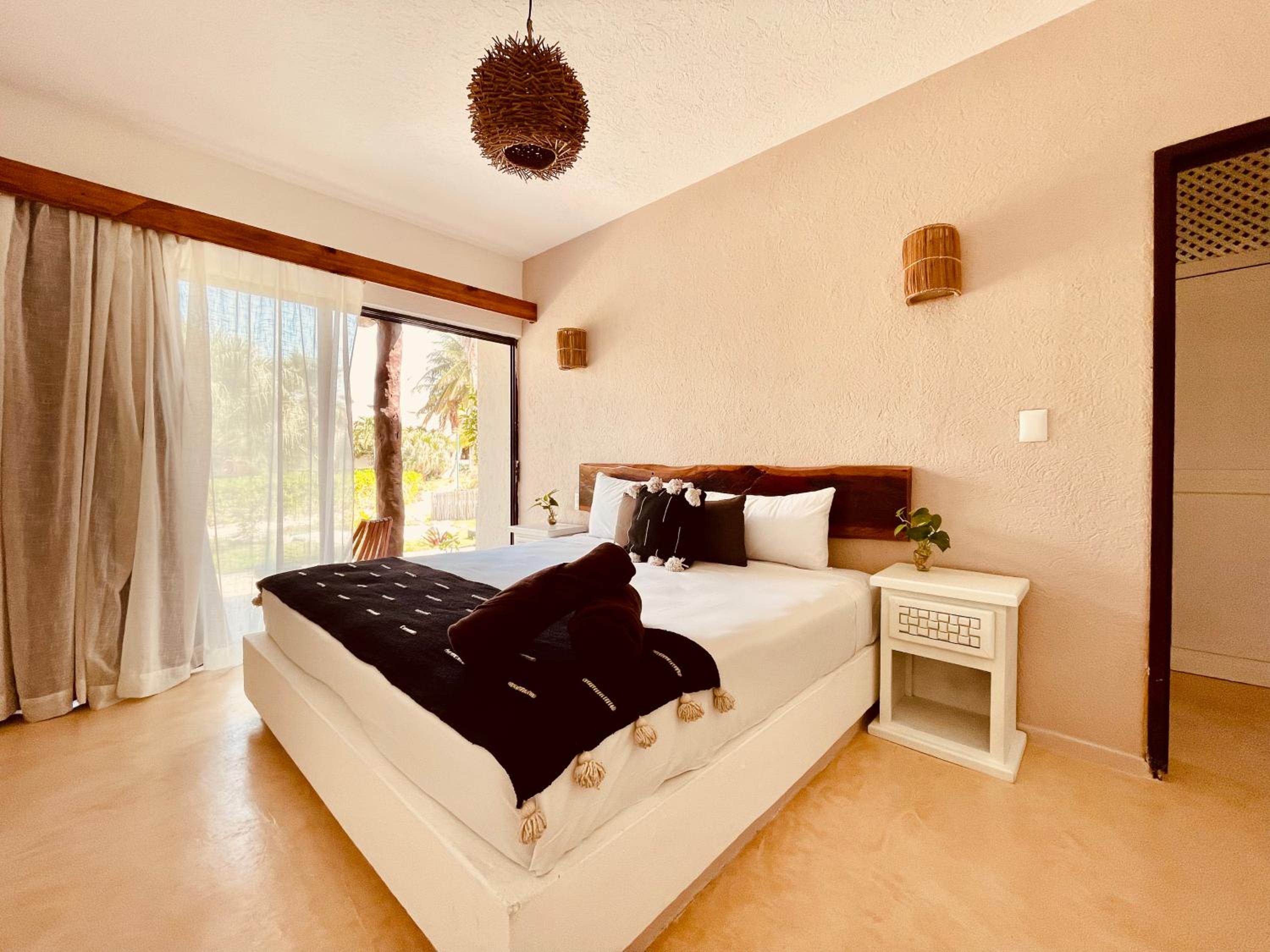 Suite with Garden View