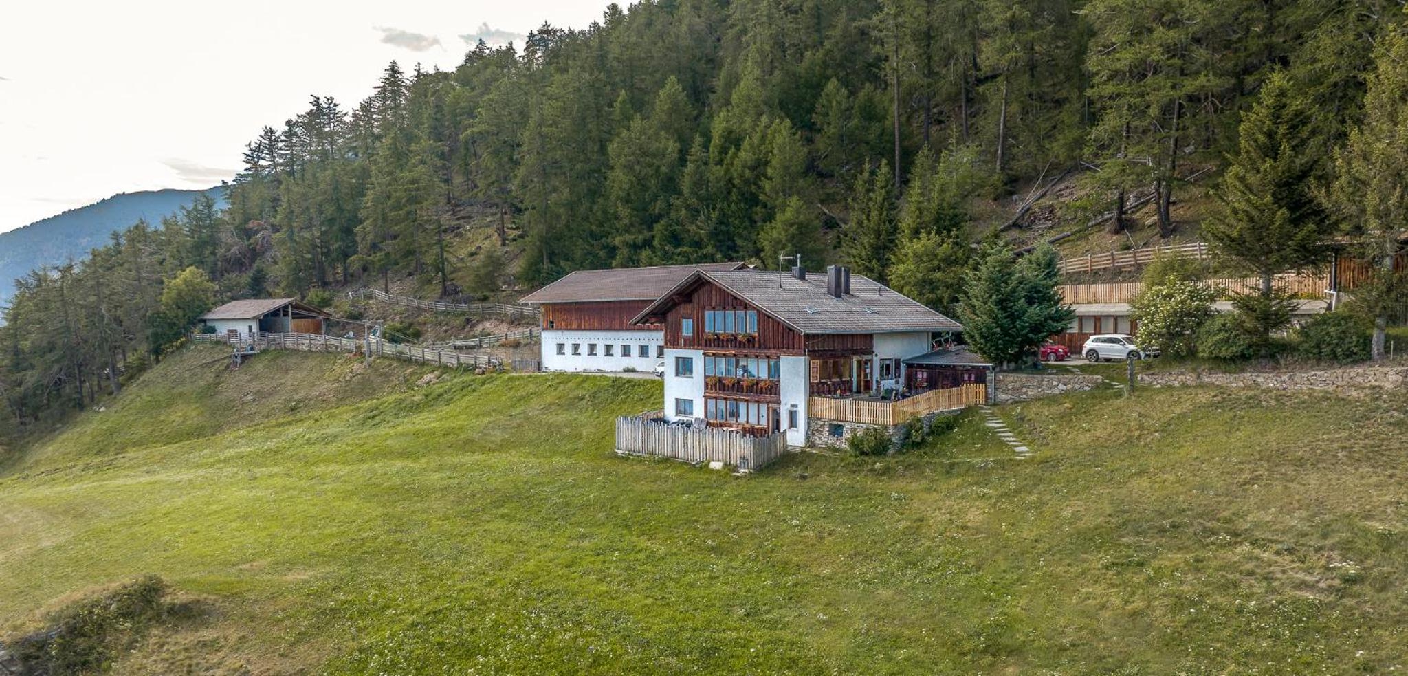 Two-Bedroom Deluxe Apartment with Balcony photo 2