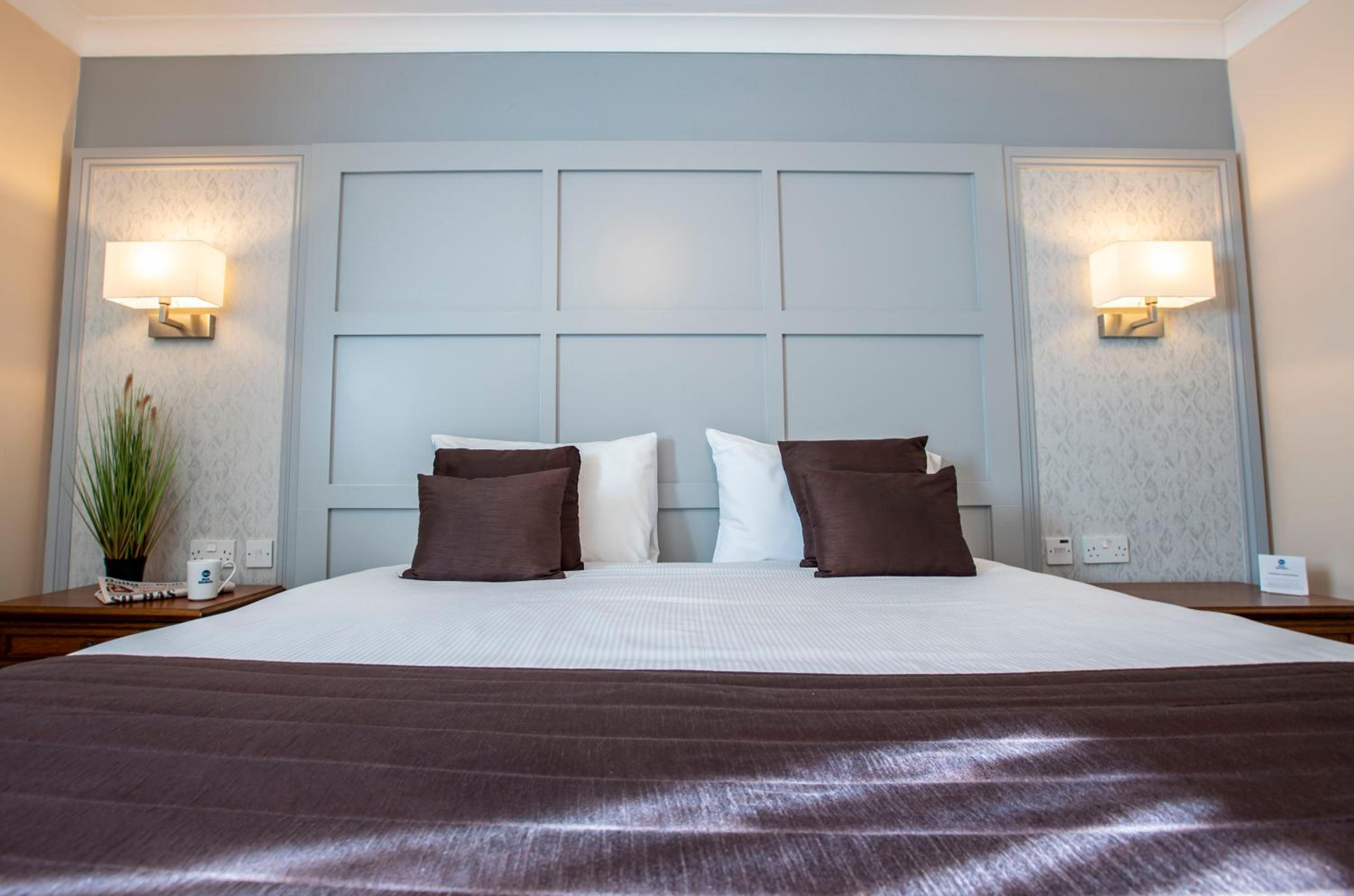 Executive King Room - Non-Smoking - Photo 7