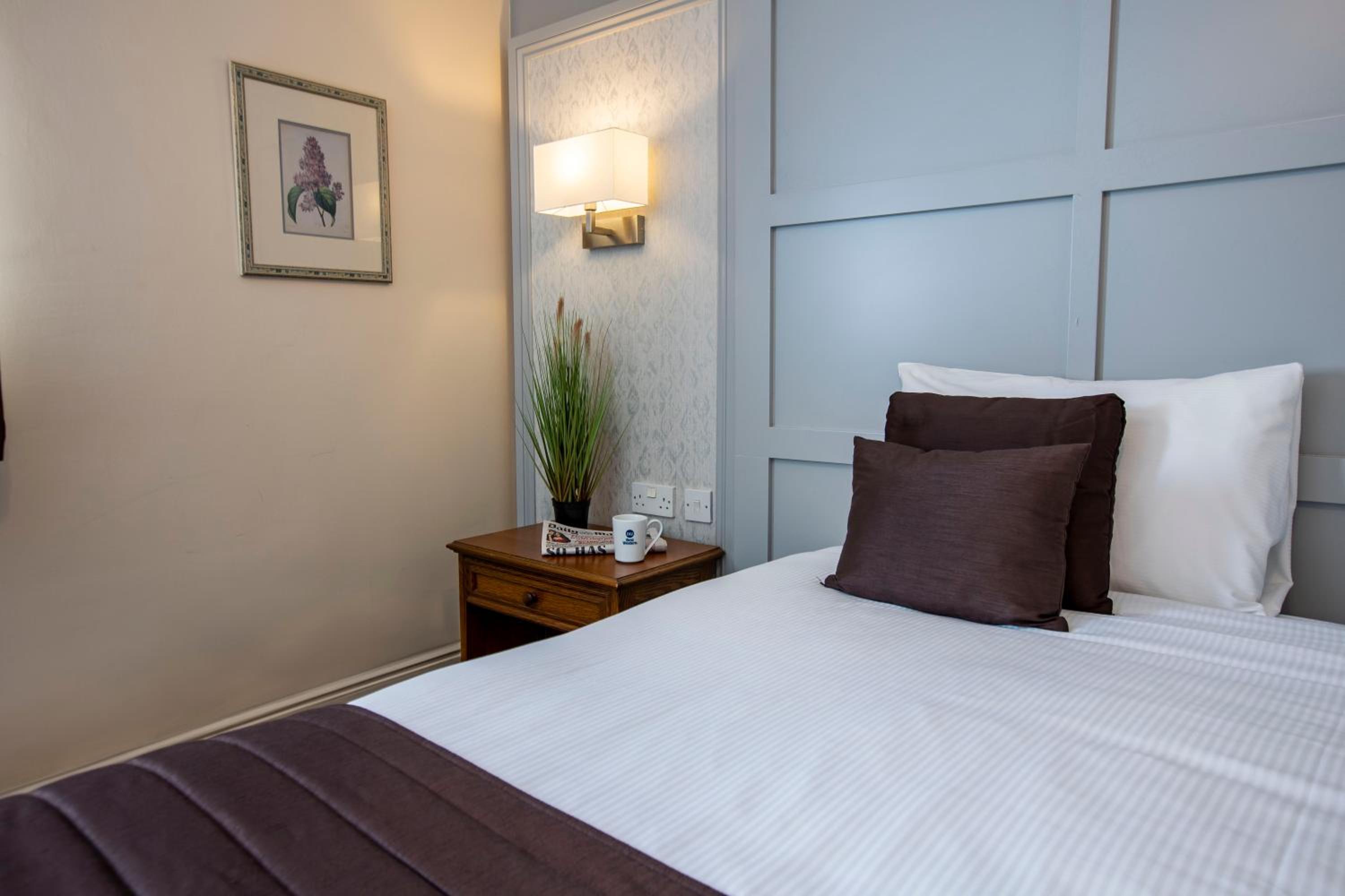 Executive King Room - Non-Smoking - Photo 5