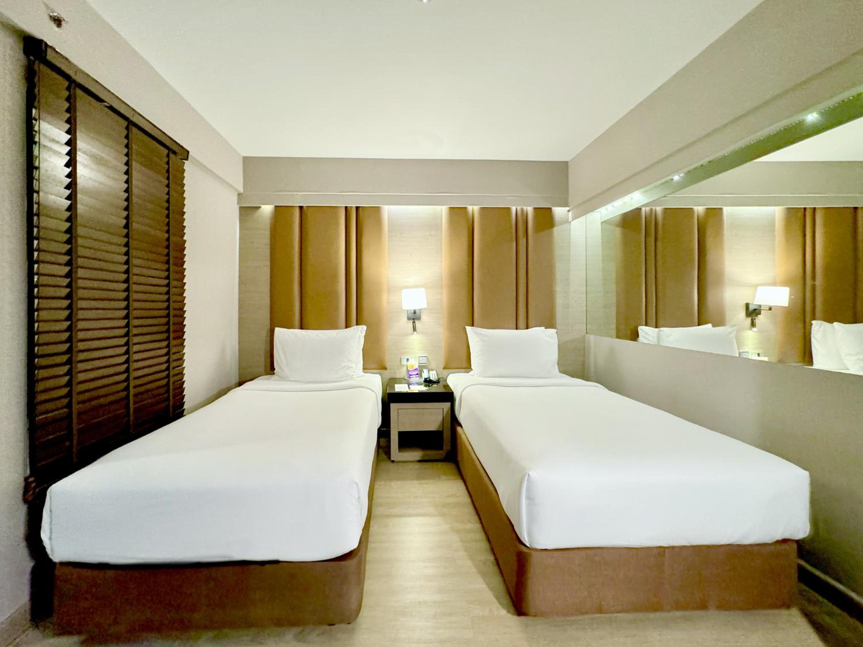 Premier Roomwith Two Single Beds, and No Window, Non-Smoking photo 2