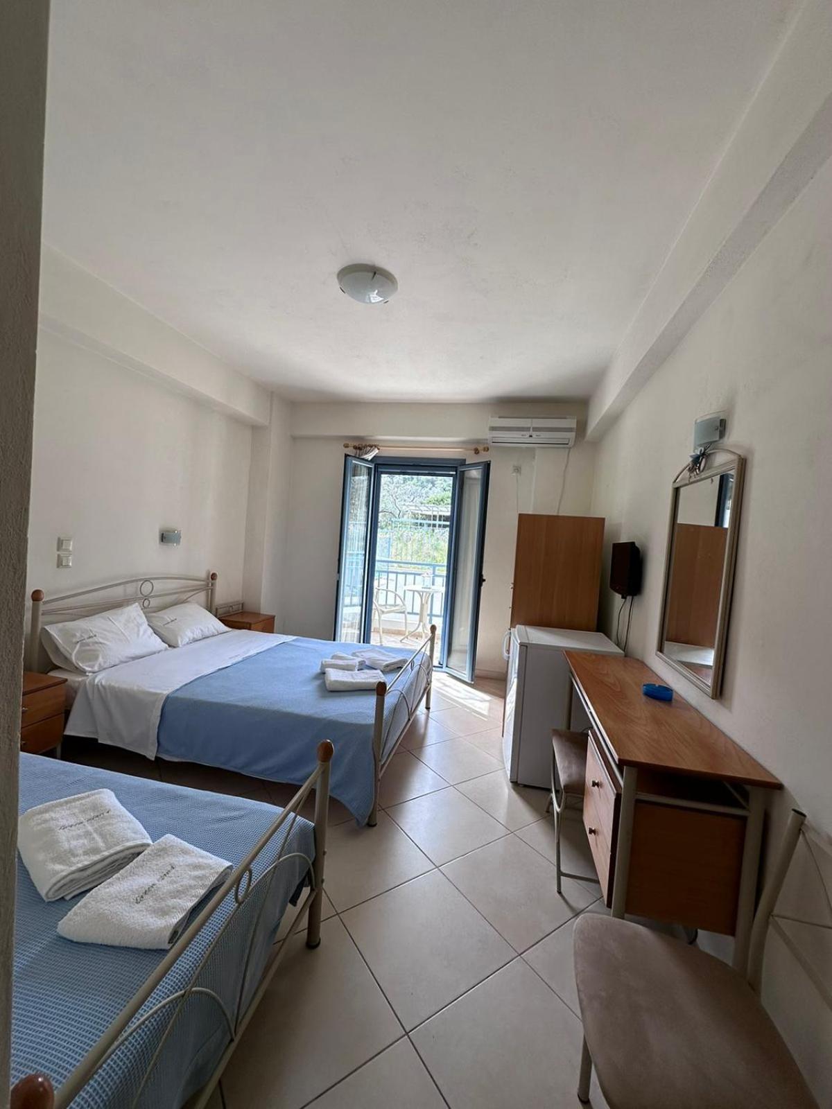 Triple Room with Balcony photo 1