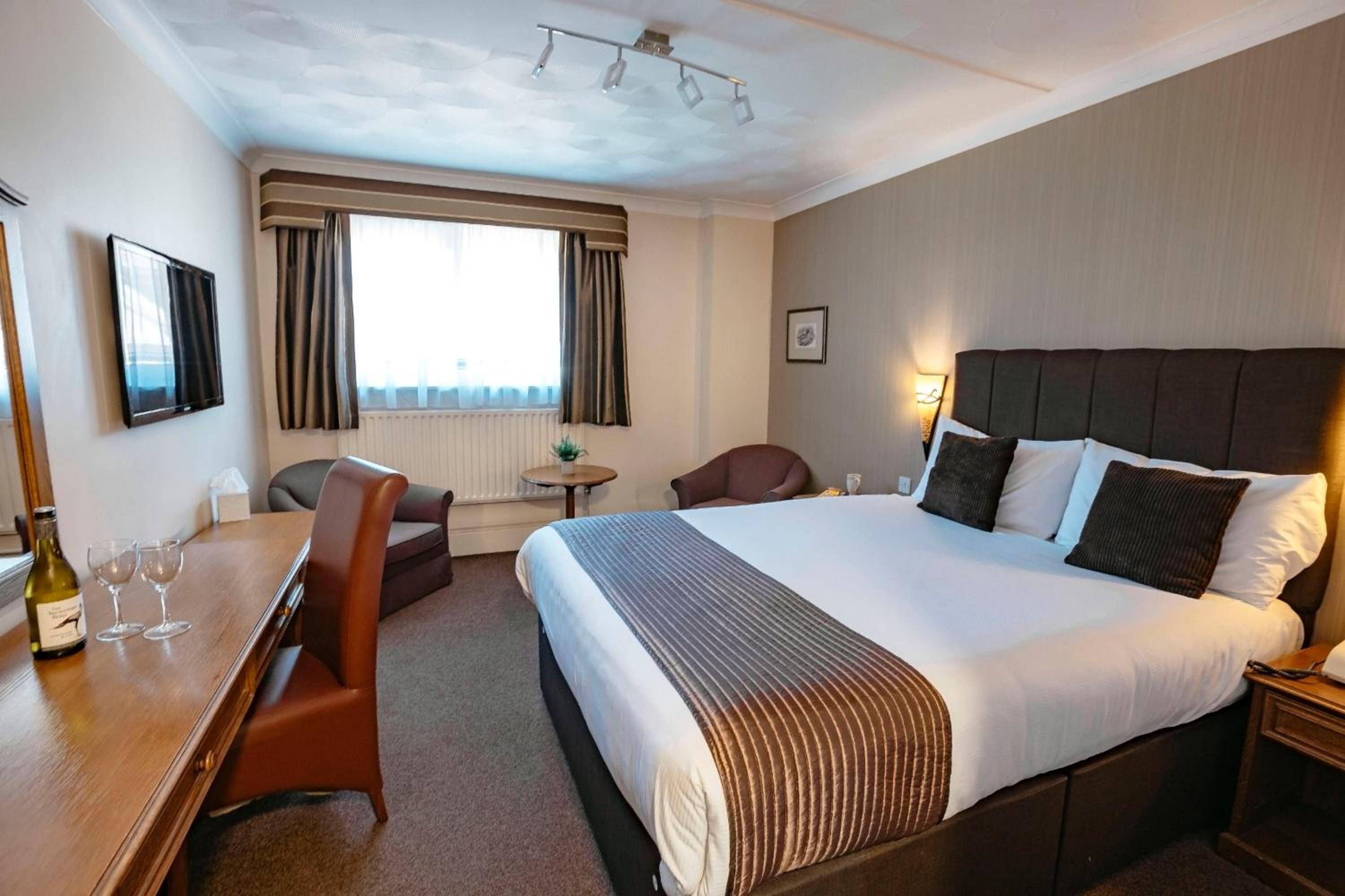 Standard Double Room - Non-Smoking - Photo 4