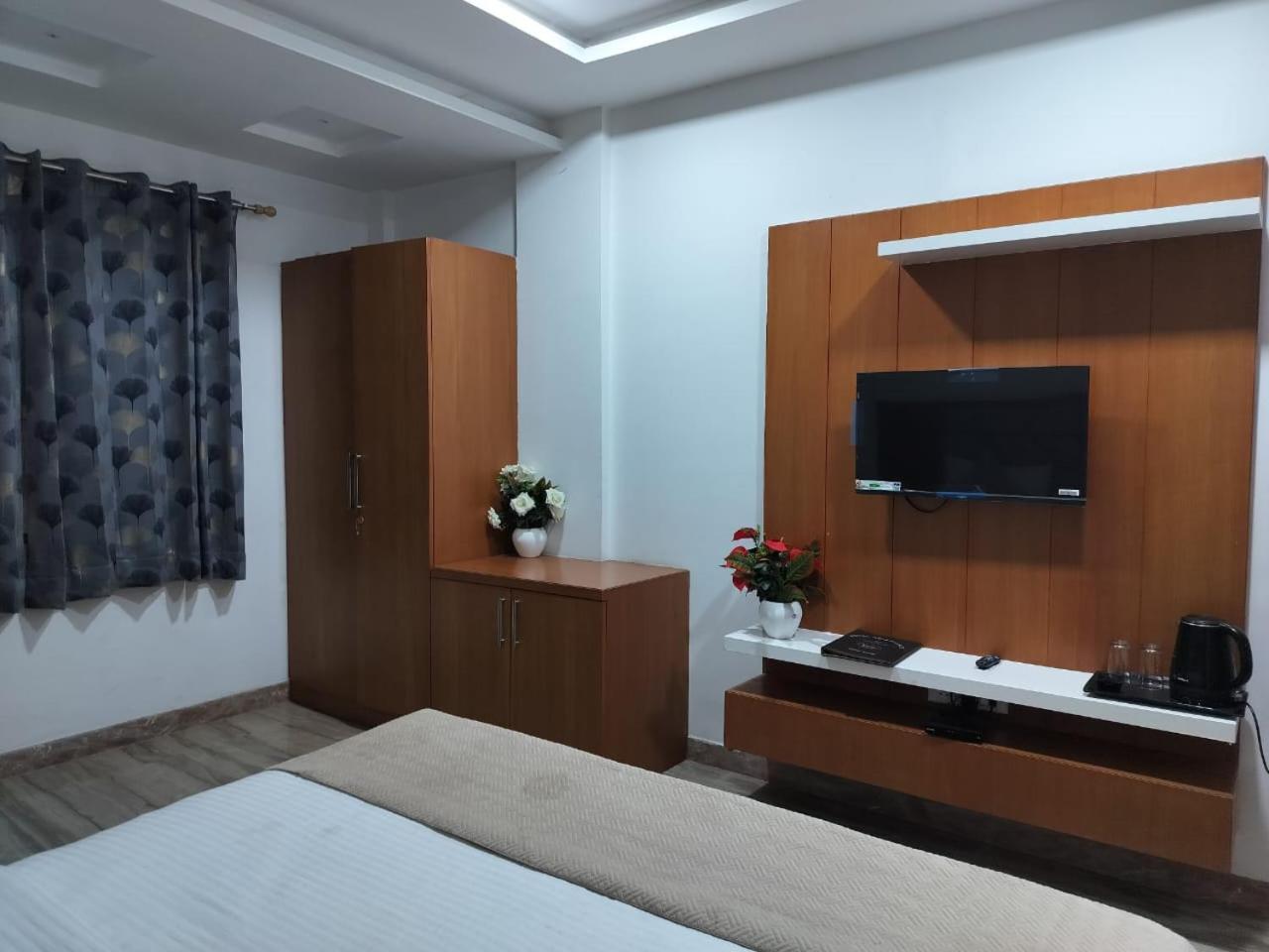 Deluxe Room - Photo 6