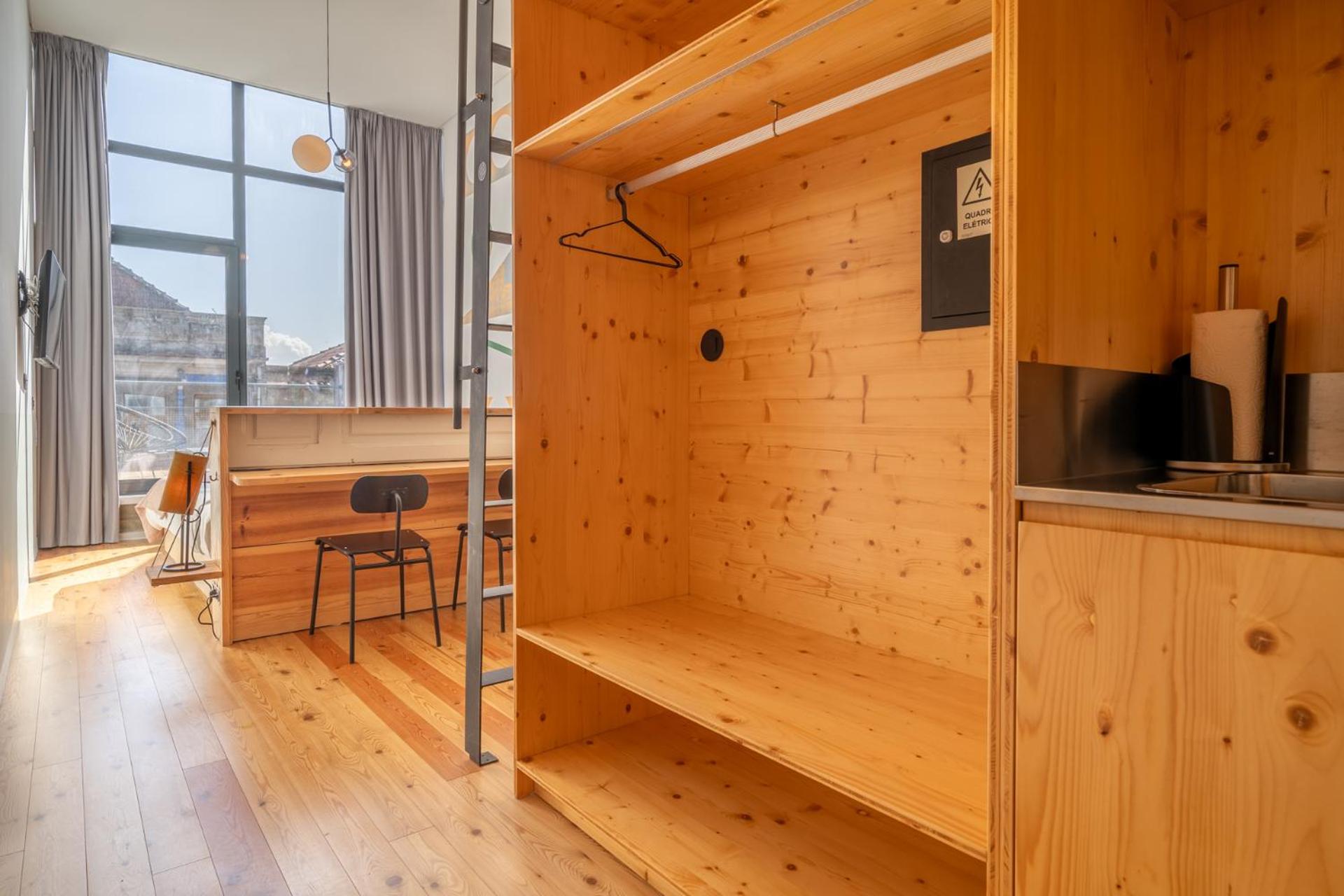 Maisonette Loft with Rooftop Terrace - Photo 12