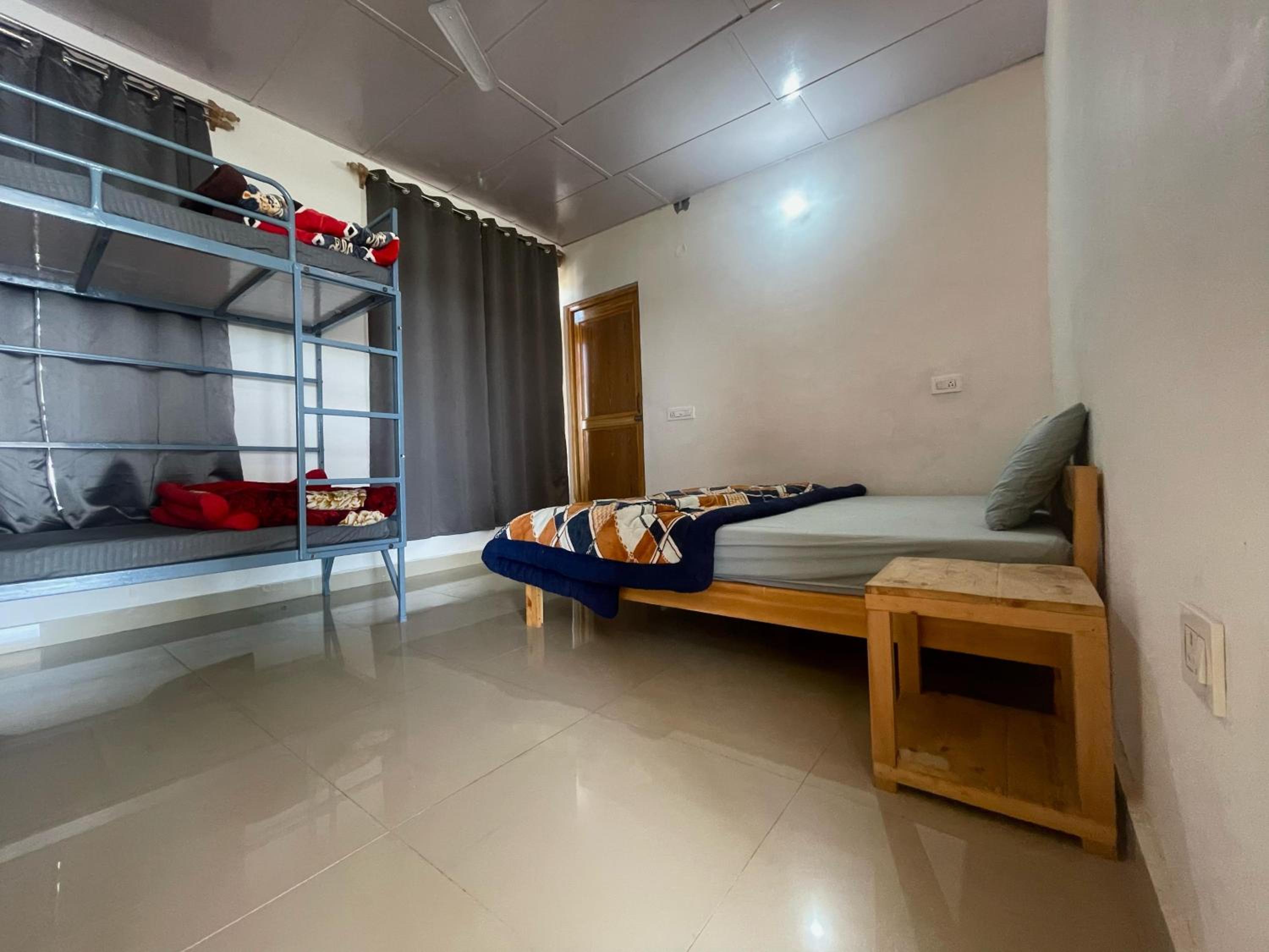 Duplex Quadruple Room - Photo 2
