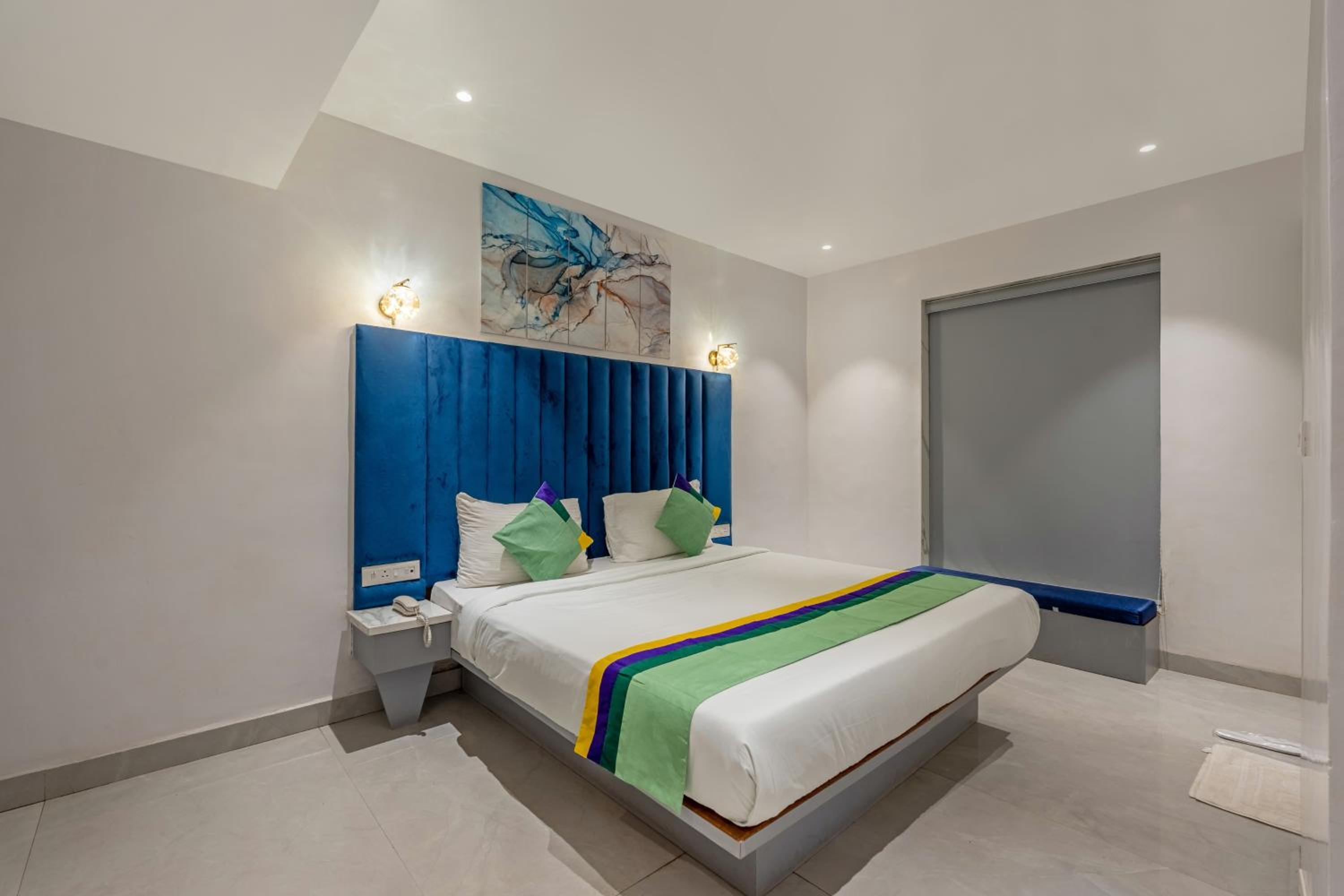 Spacious Premium Room photo 1