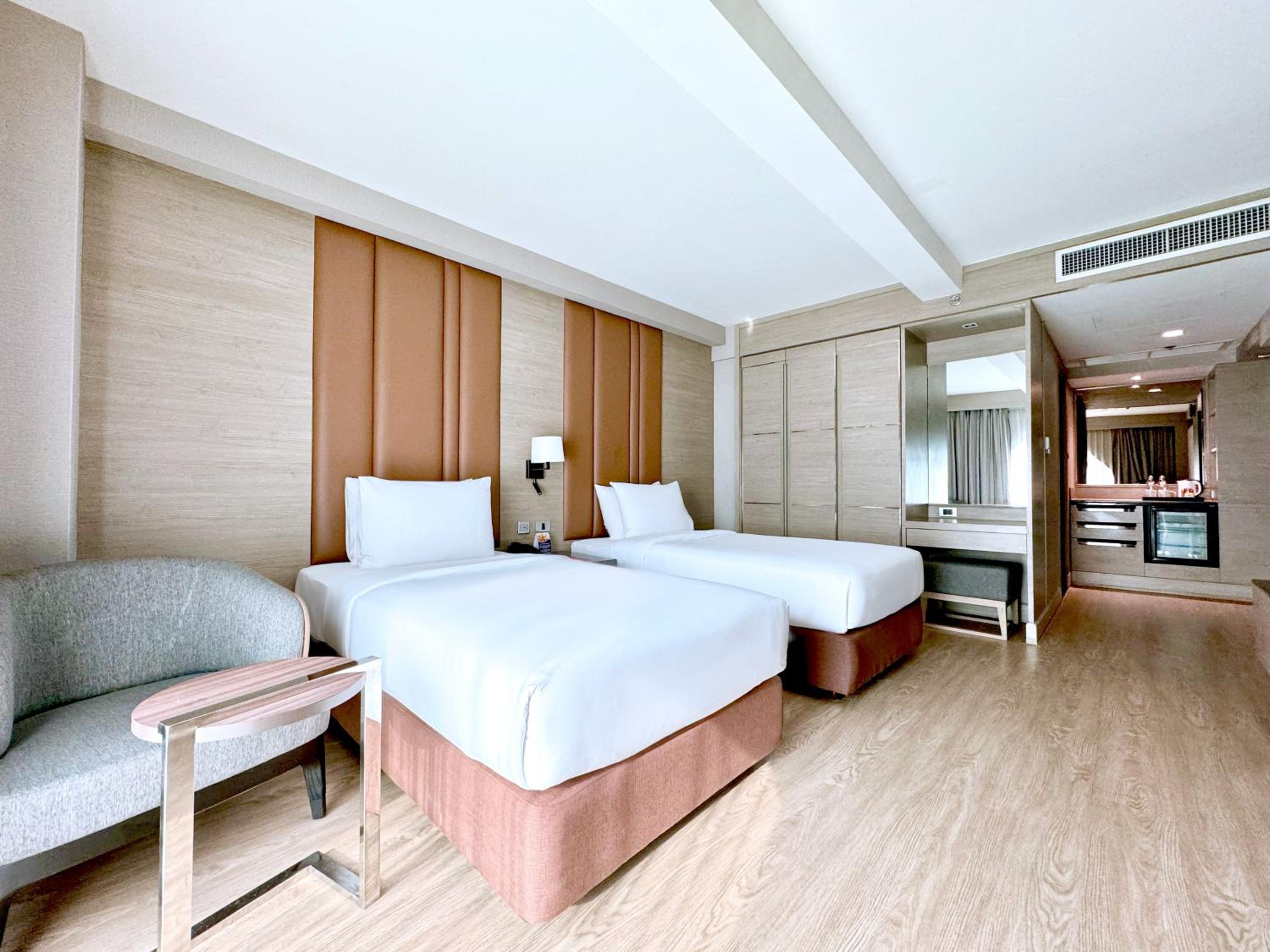 Club Executive Twin Room - Non-Smoking photo 1