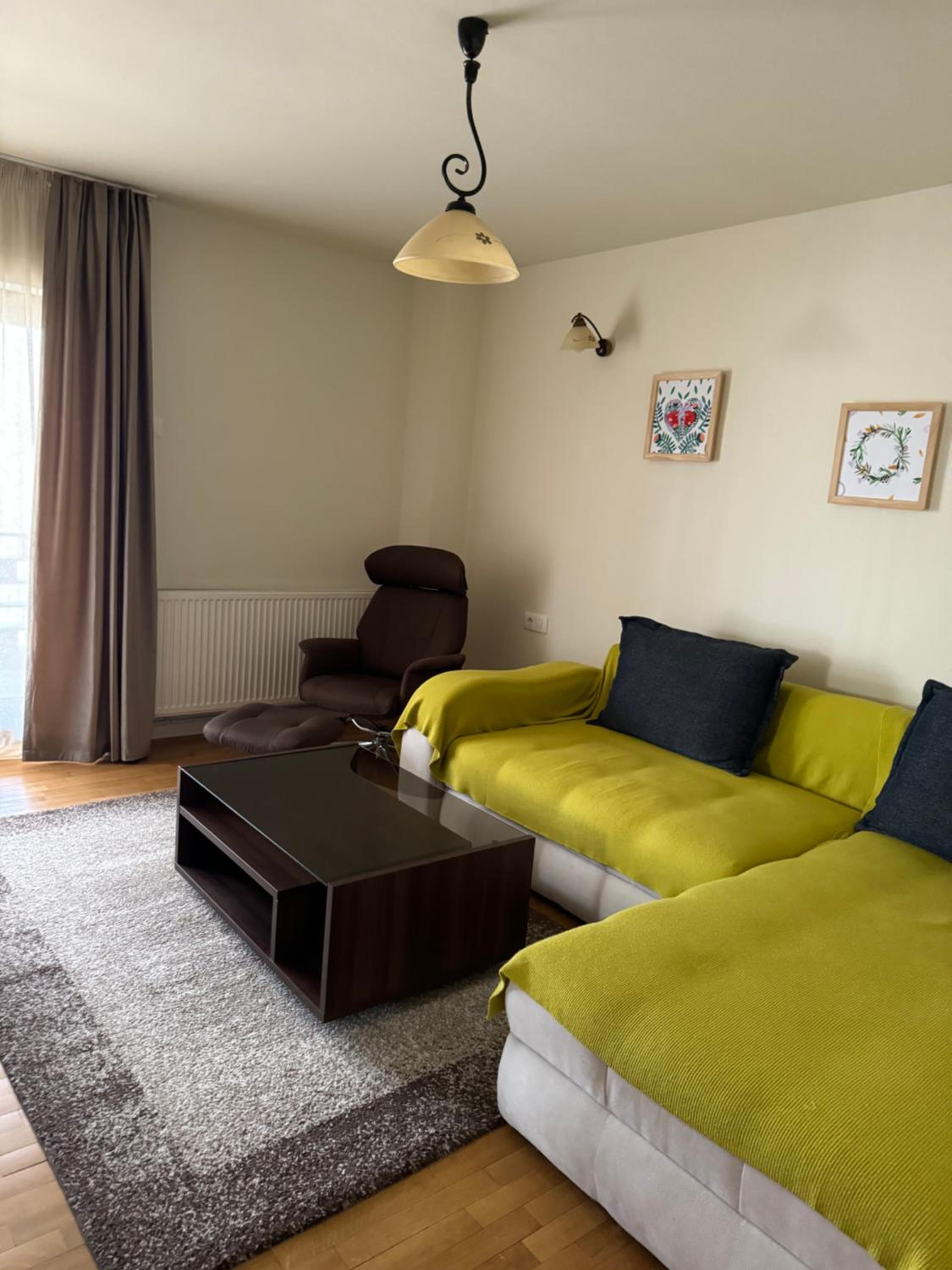 Apartment with Balcony - Photo 11