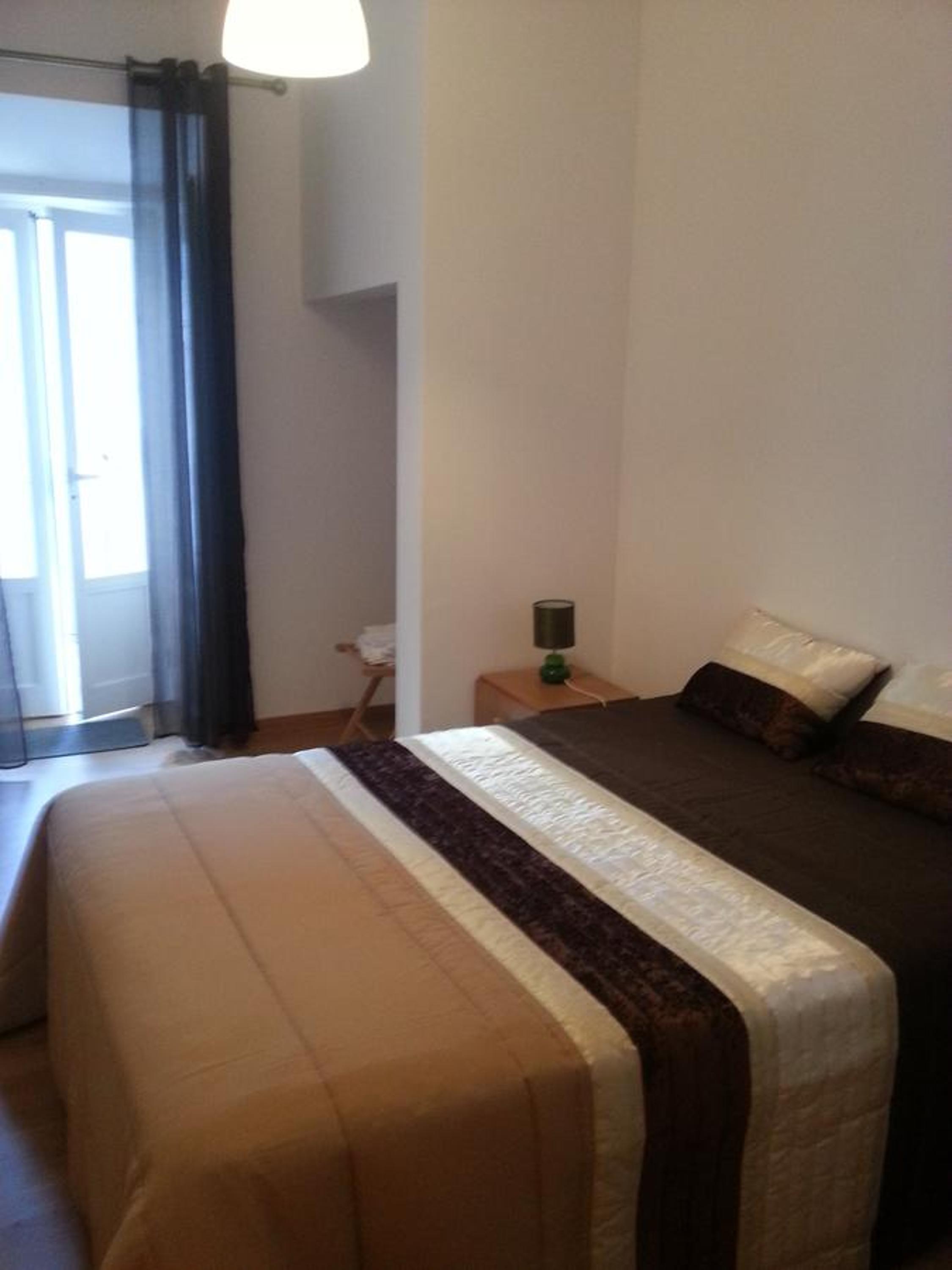 Suite - Photo 11