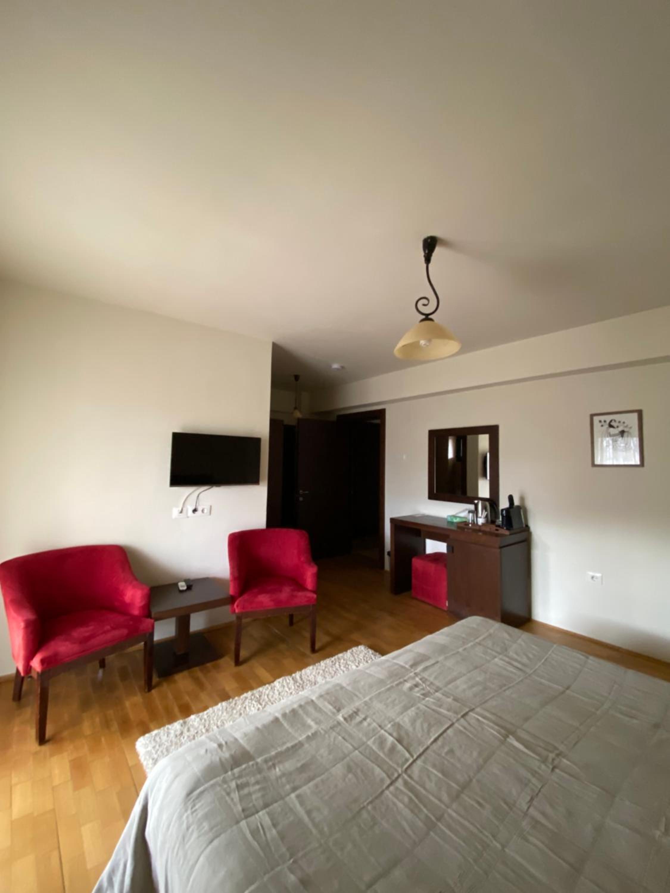 Superior Double or Twin Room - Photo 13