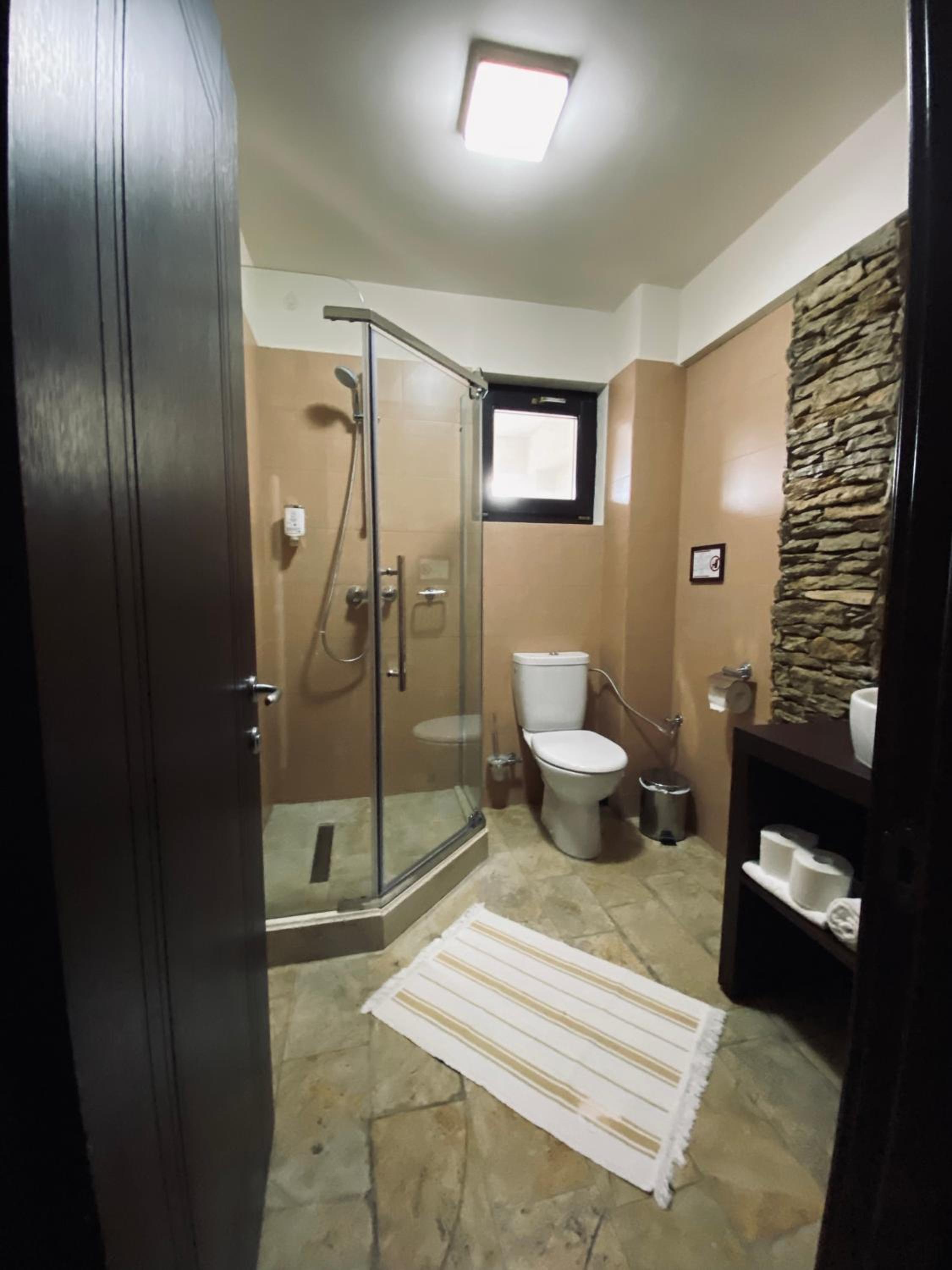 Superior Double or Twin Room - Photo 9