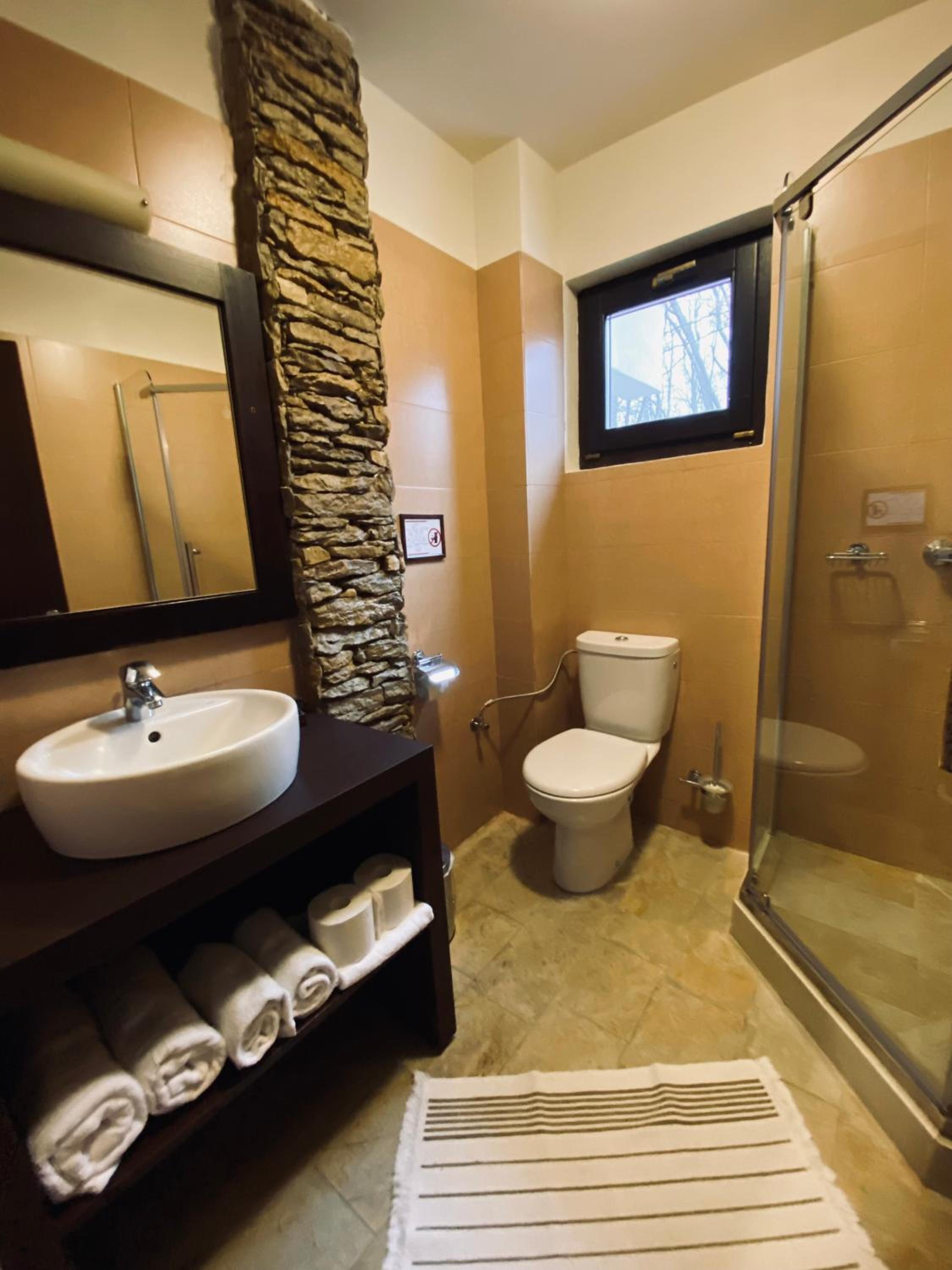 Superior Double or Twin Room - Photo 6