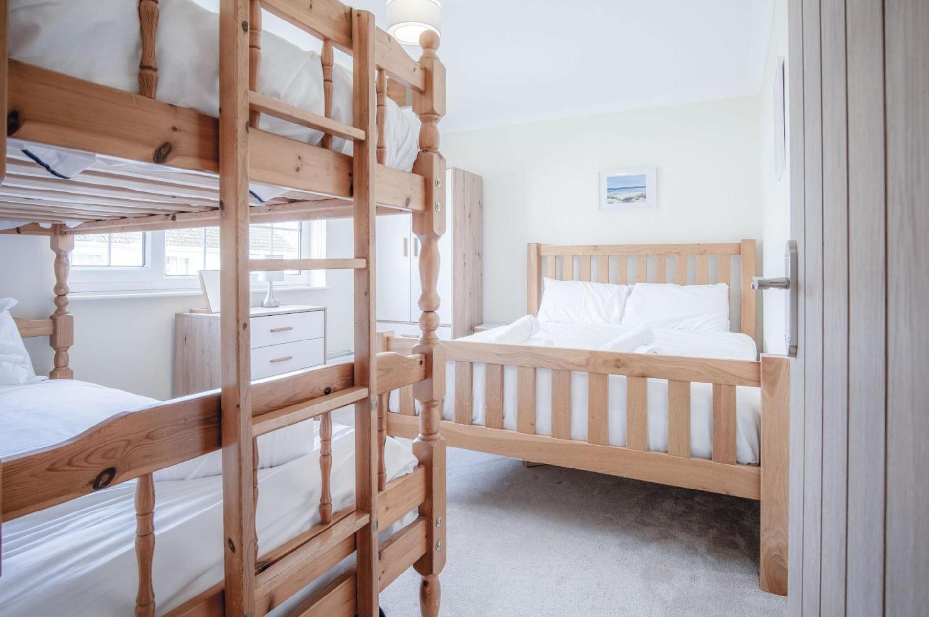 Two-Bedroom House photo 2