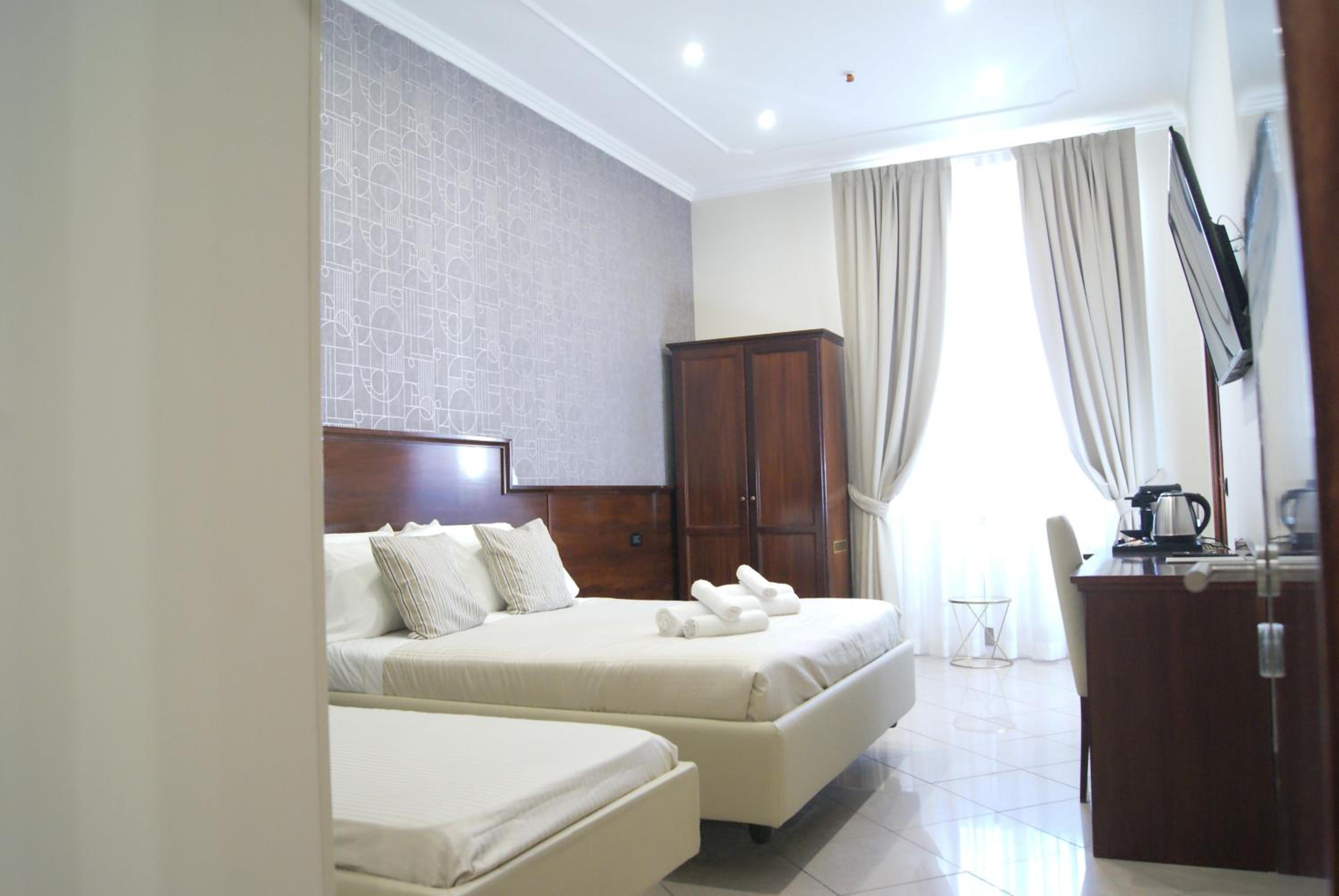 Triple Room with City View photo 2