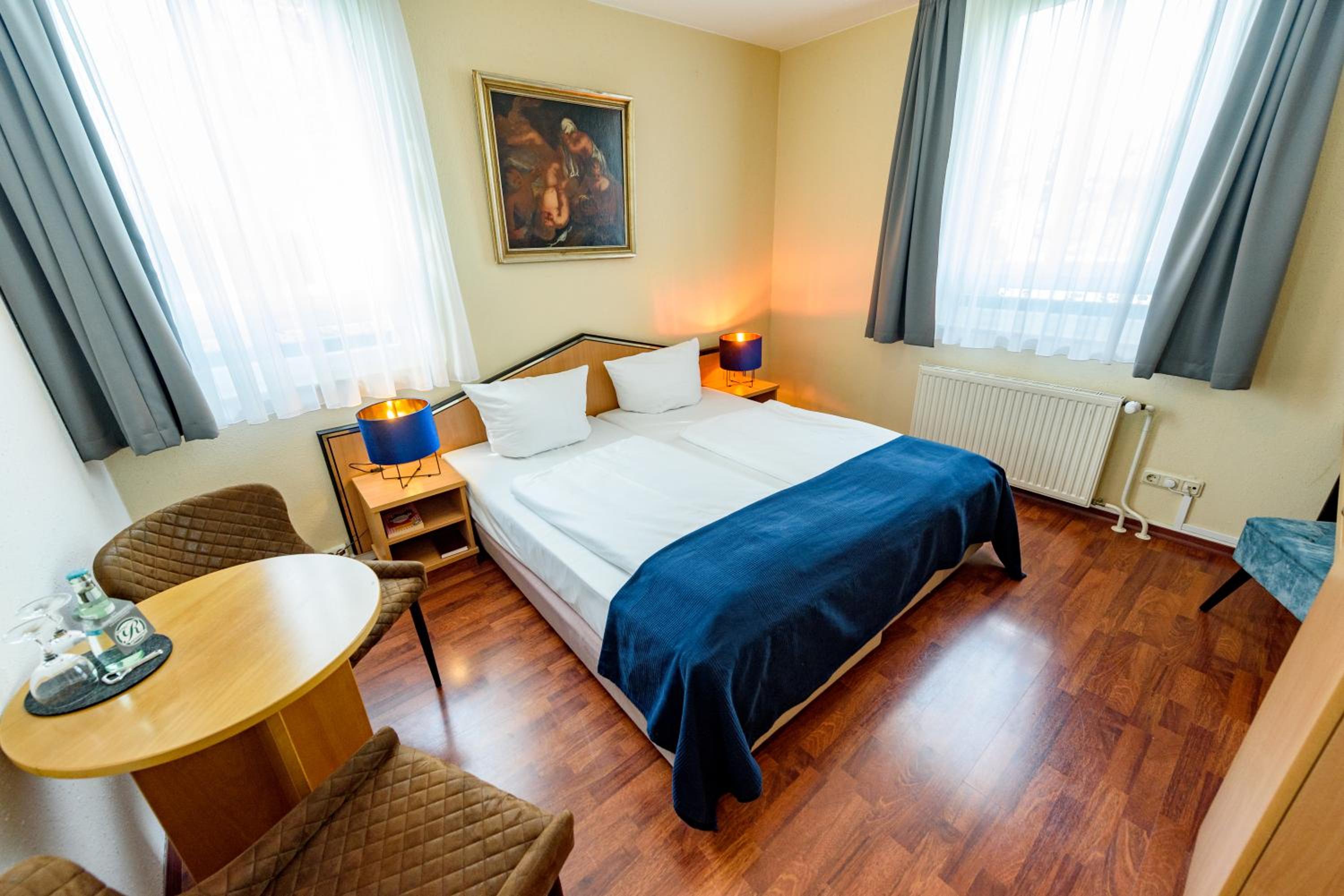 Double Room - Photo 9