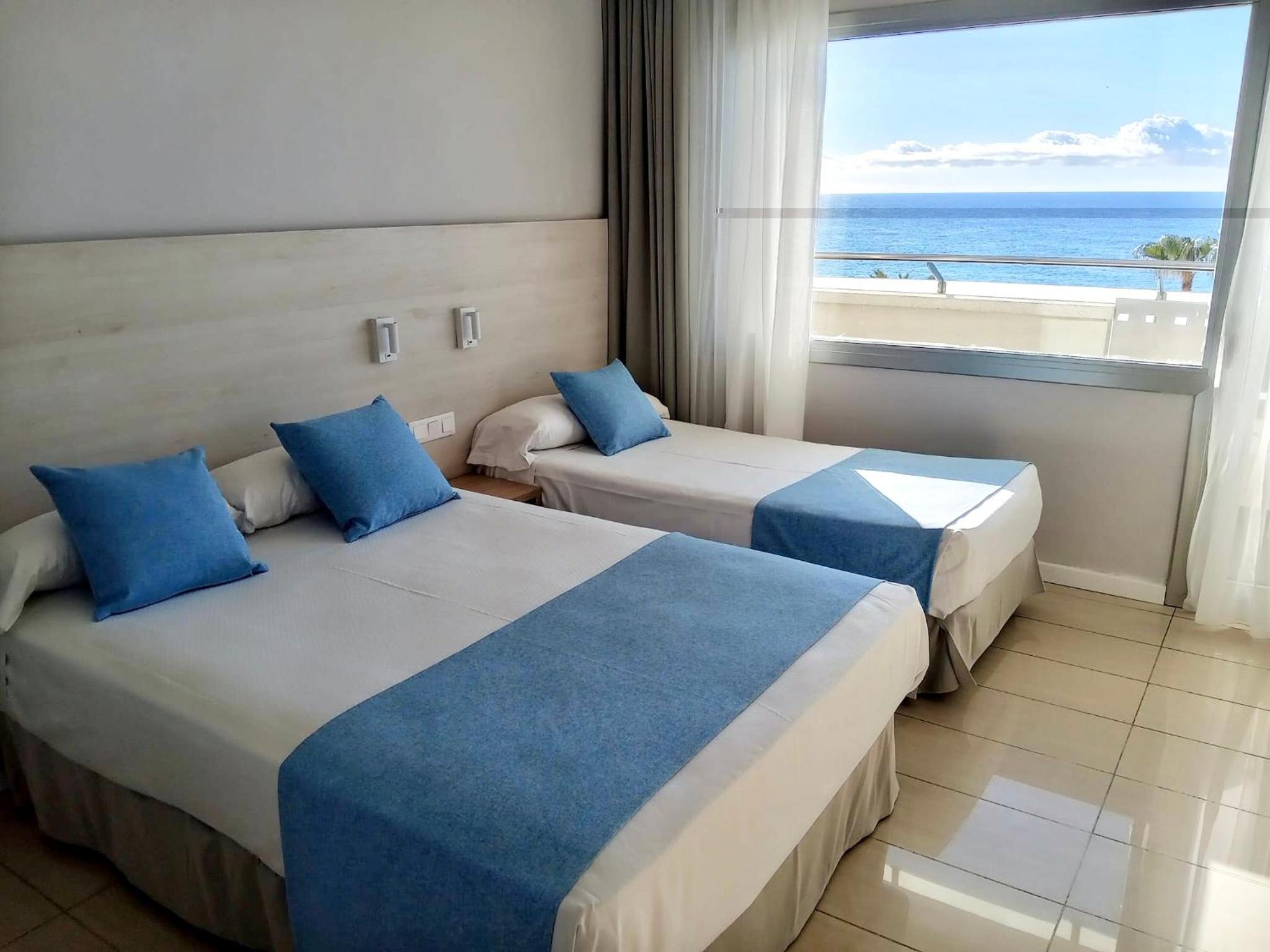 Triple Room with Sea View and Balcony photo 2