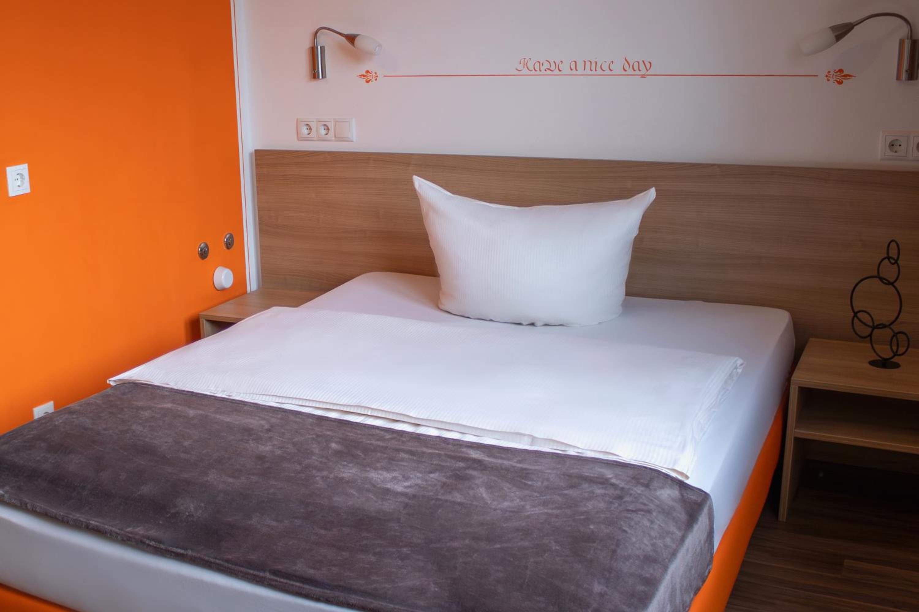 Standard Double Room - Photo 1