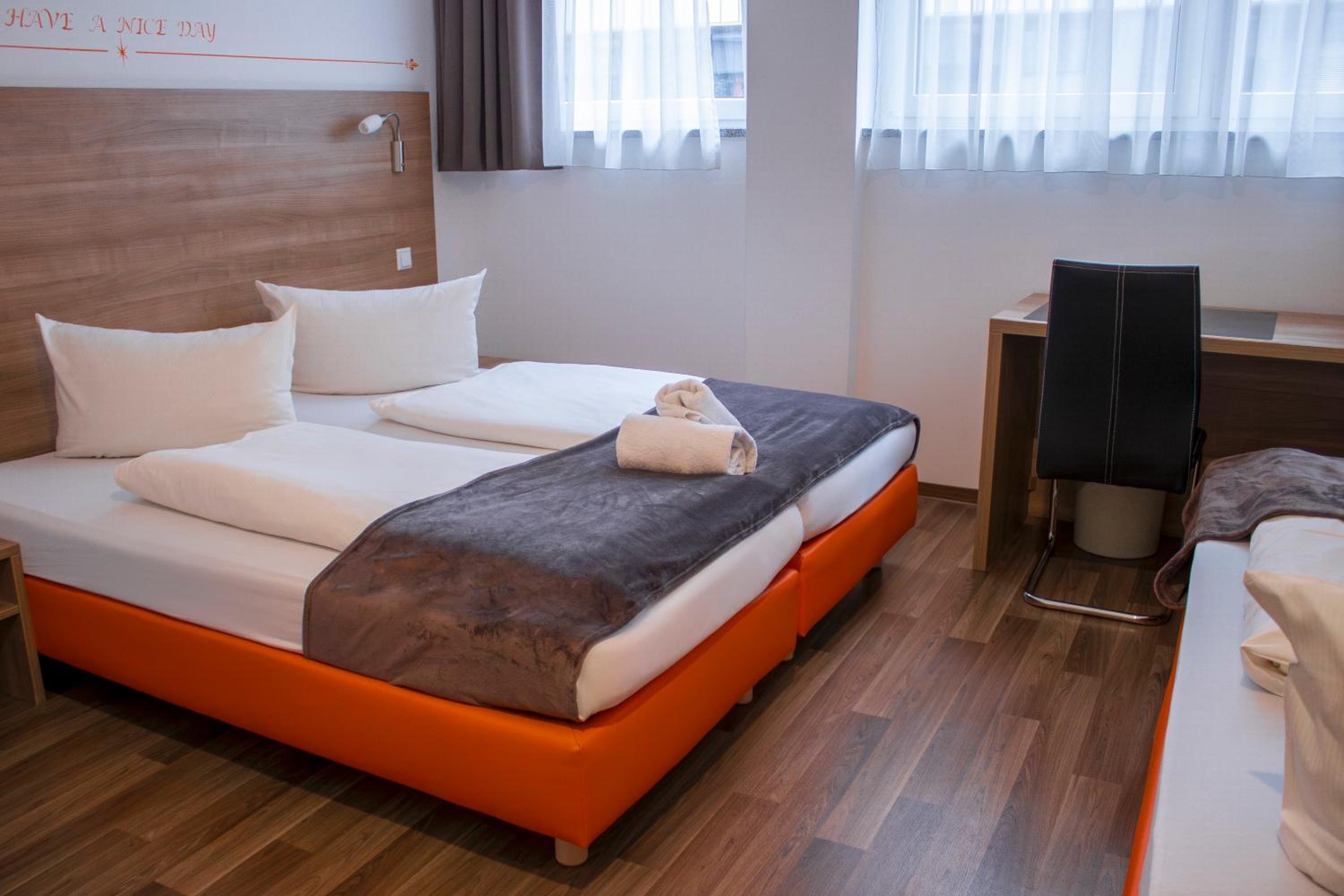 Triple Room - Photo 1