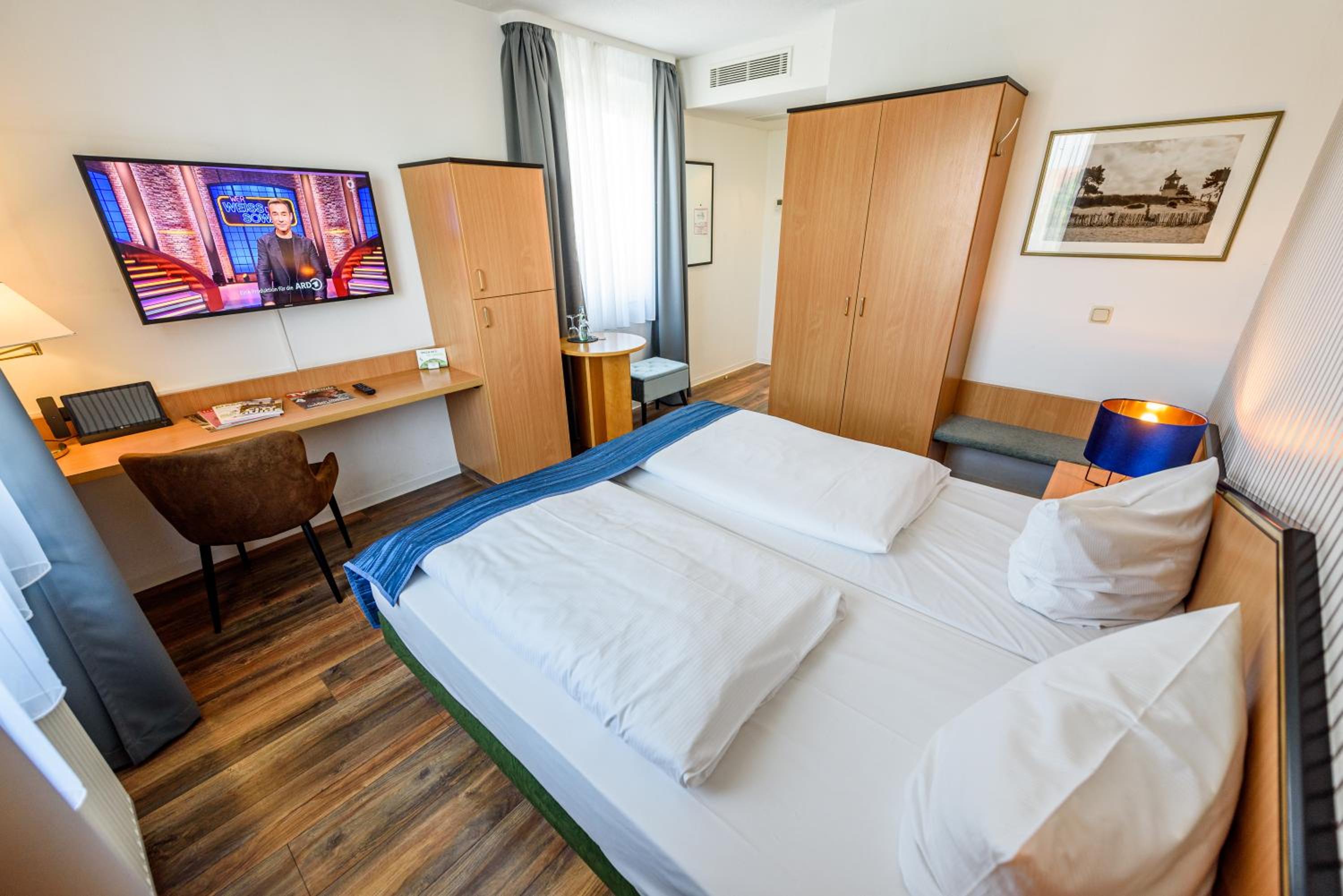 Double Room - Photo 8