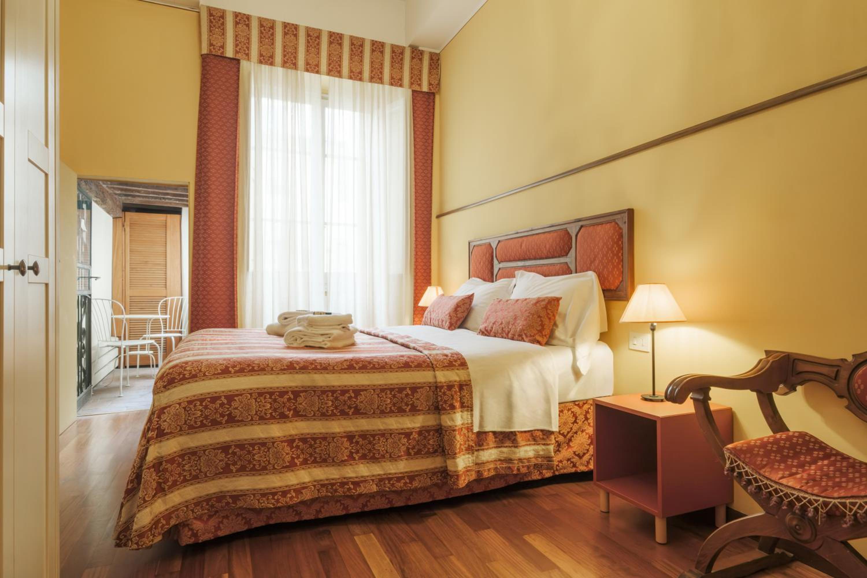 Double Room with Balcony photo 3