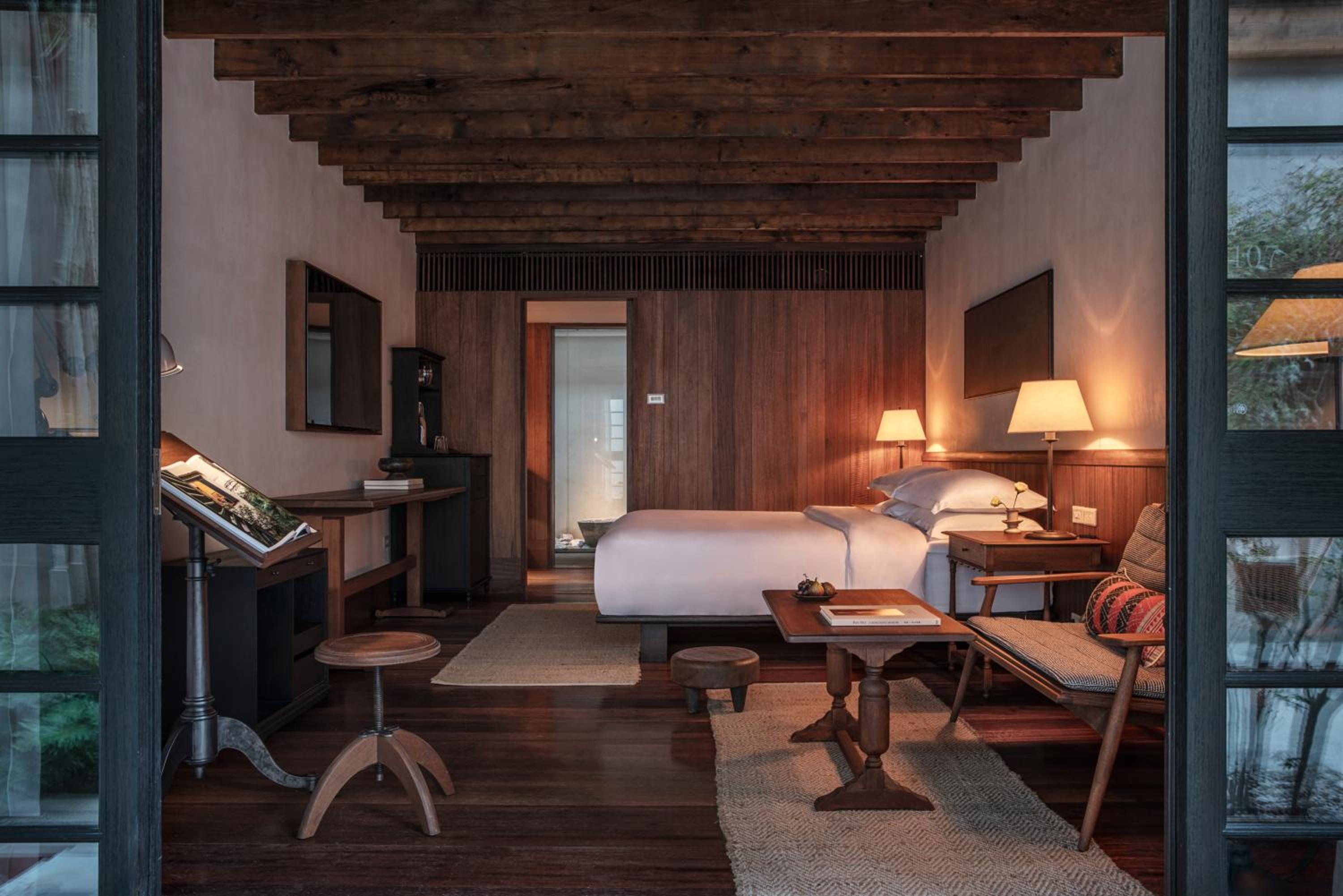 Courtyard Queen Room   photo 1