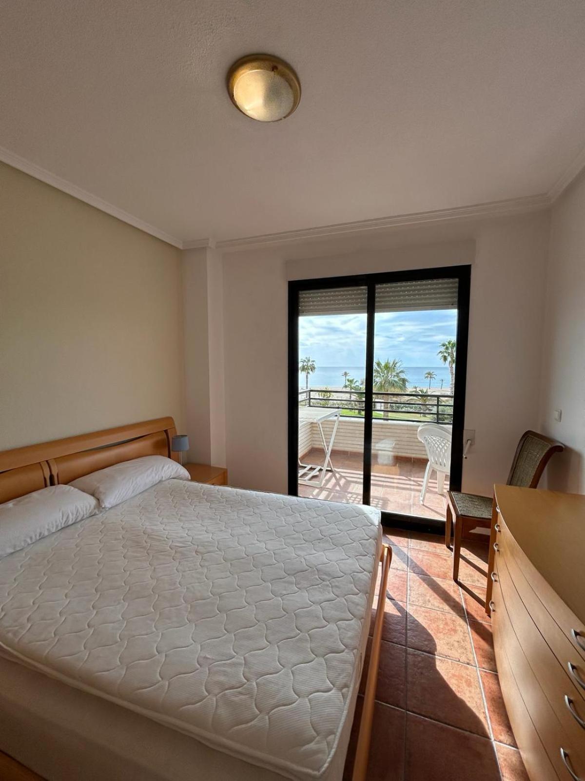 Apartamento con vista a la piscina