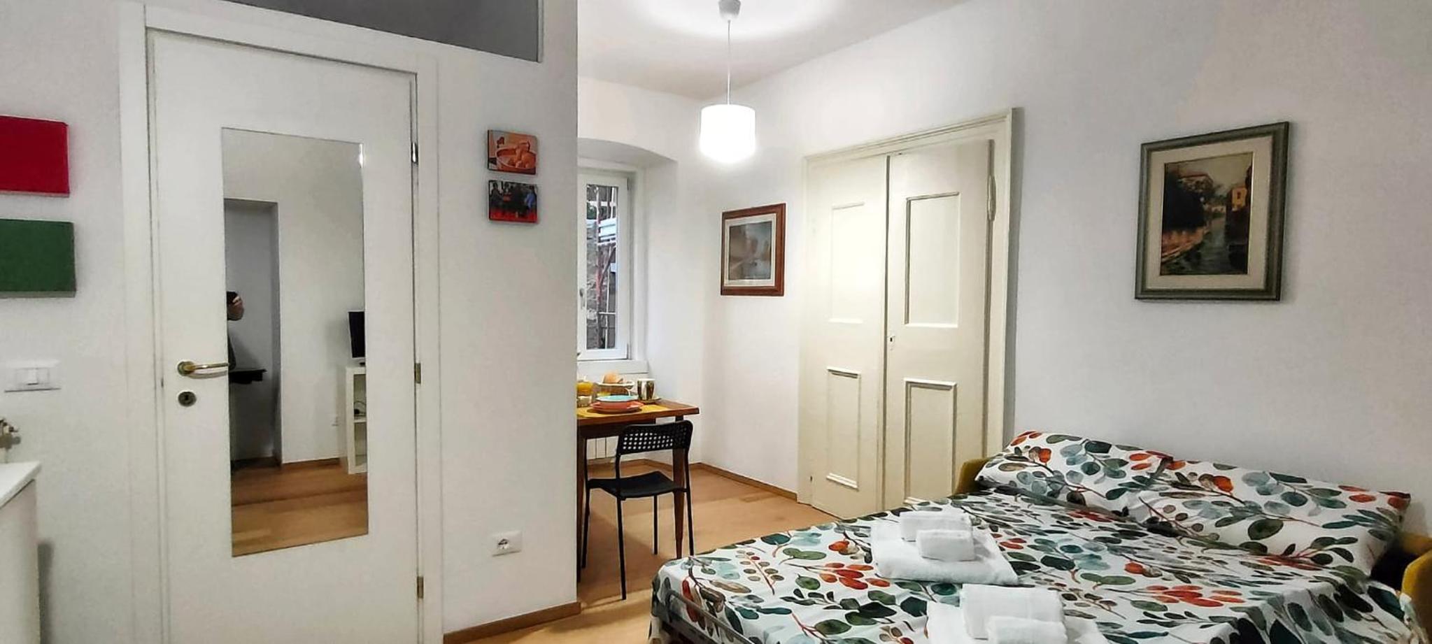 One-Bedroom Apartment