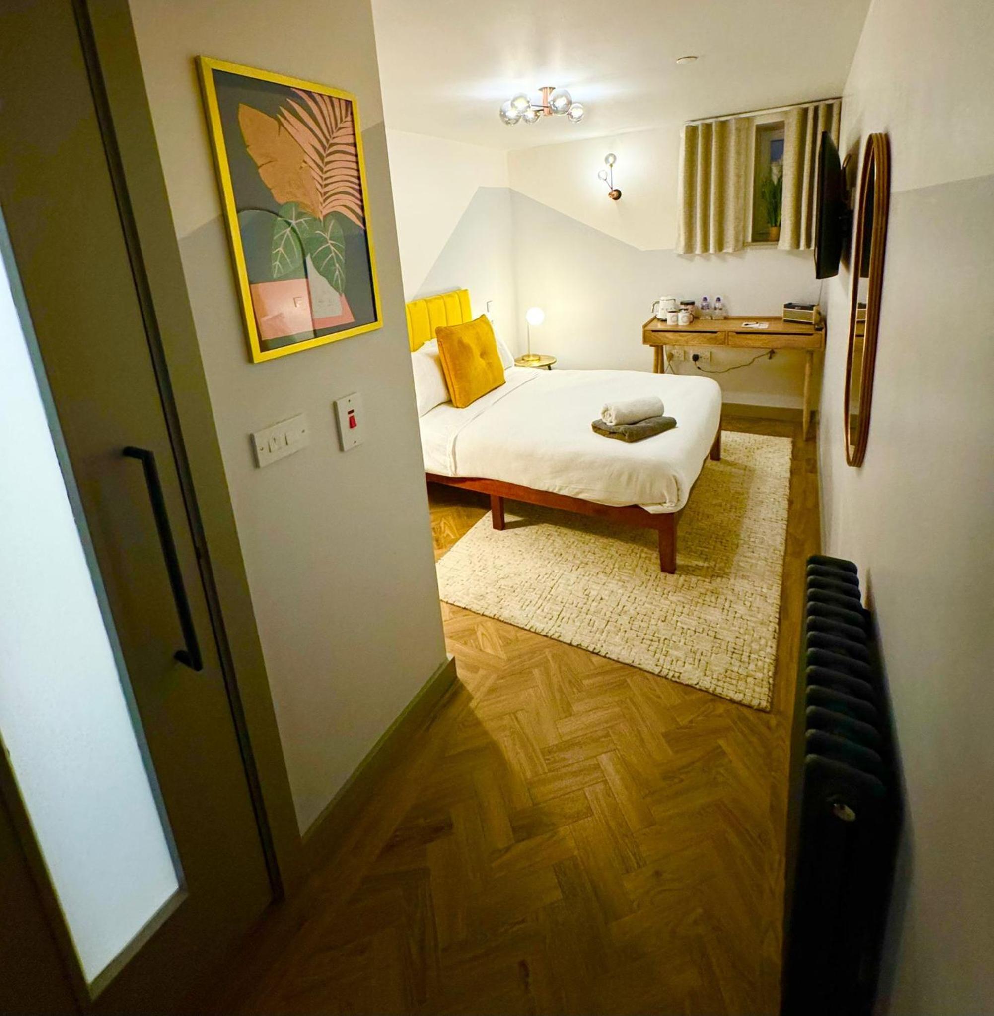Small Double Room - Photo 3