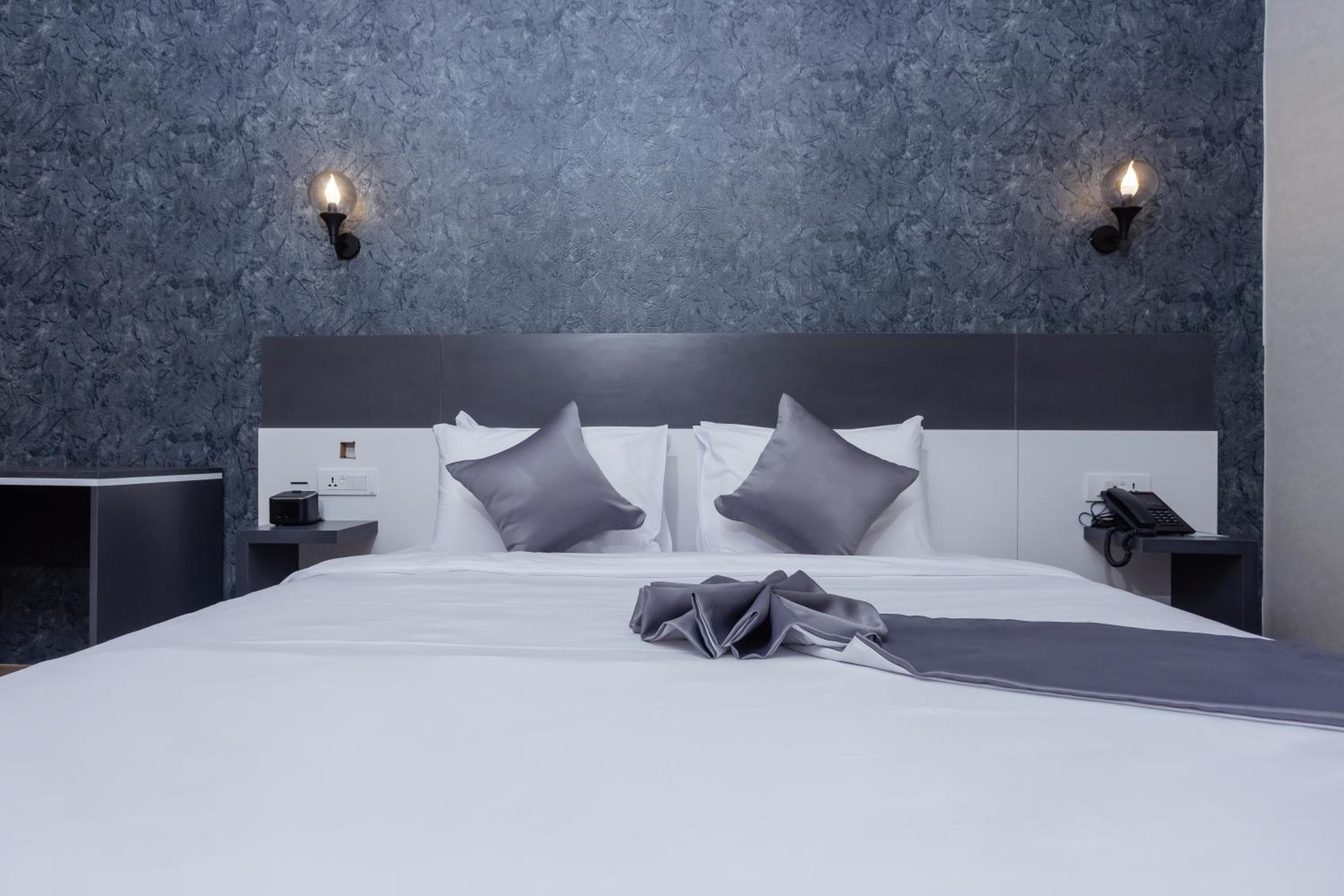 Standard Queen Room photo 2