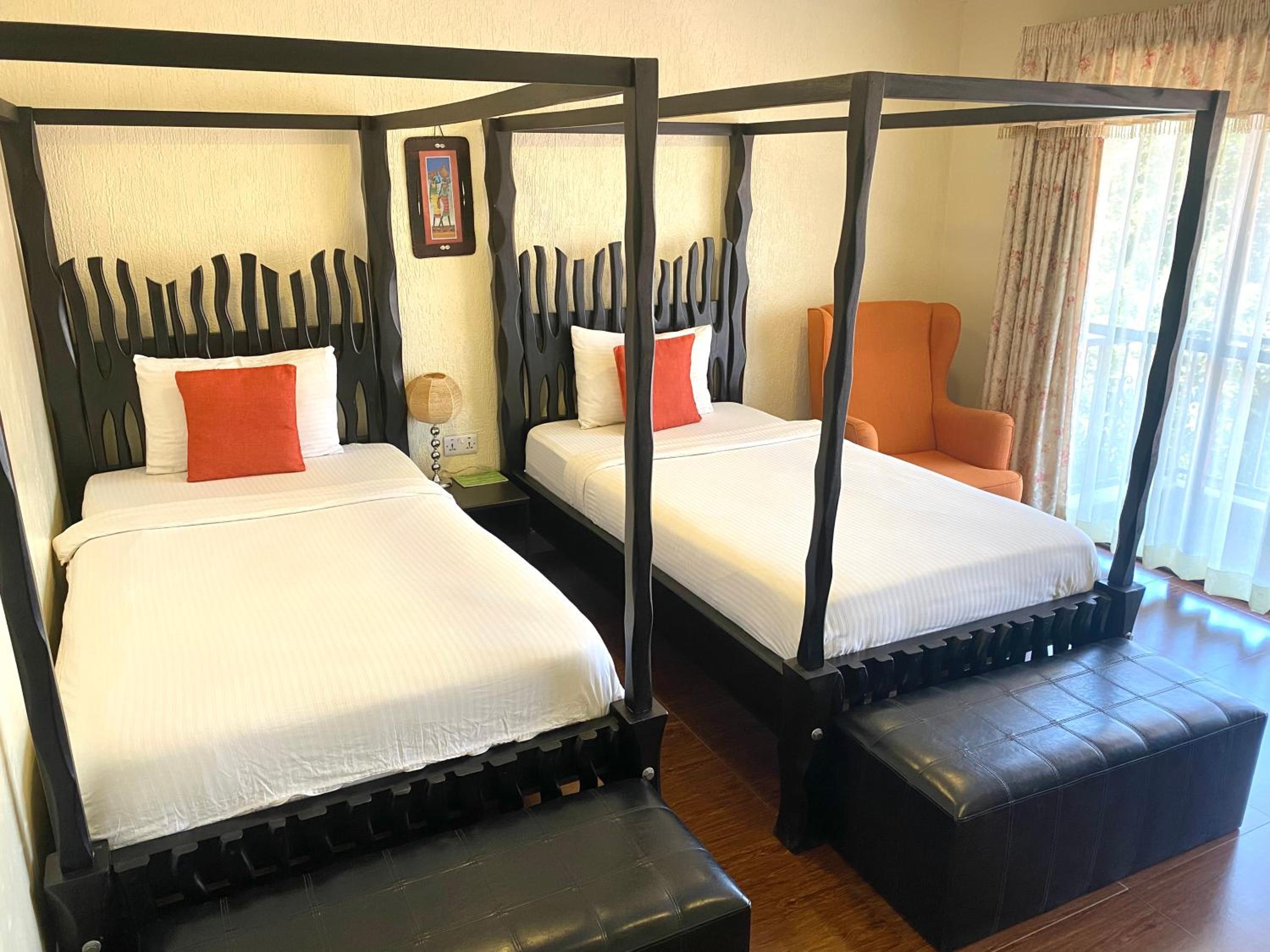 EXECUTIVE ROOM WITH AC - Photo 4