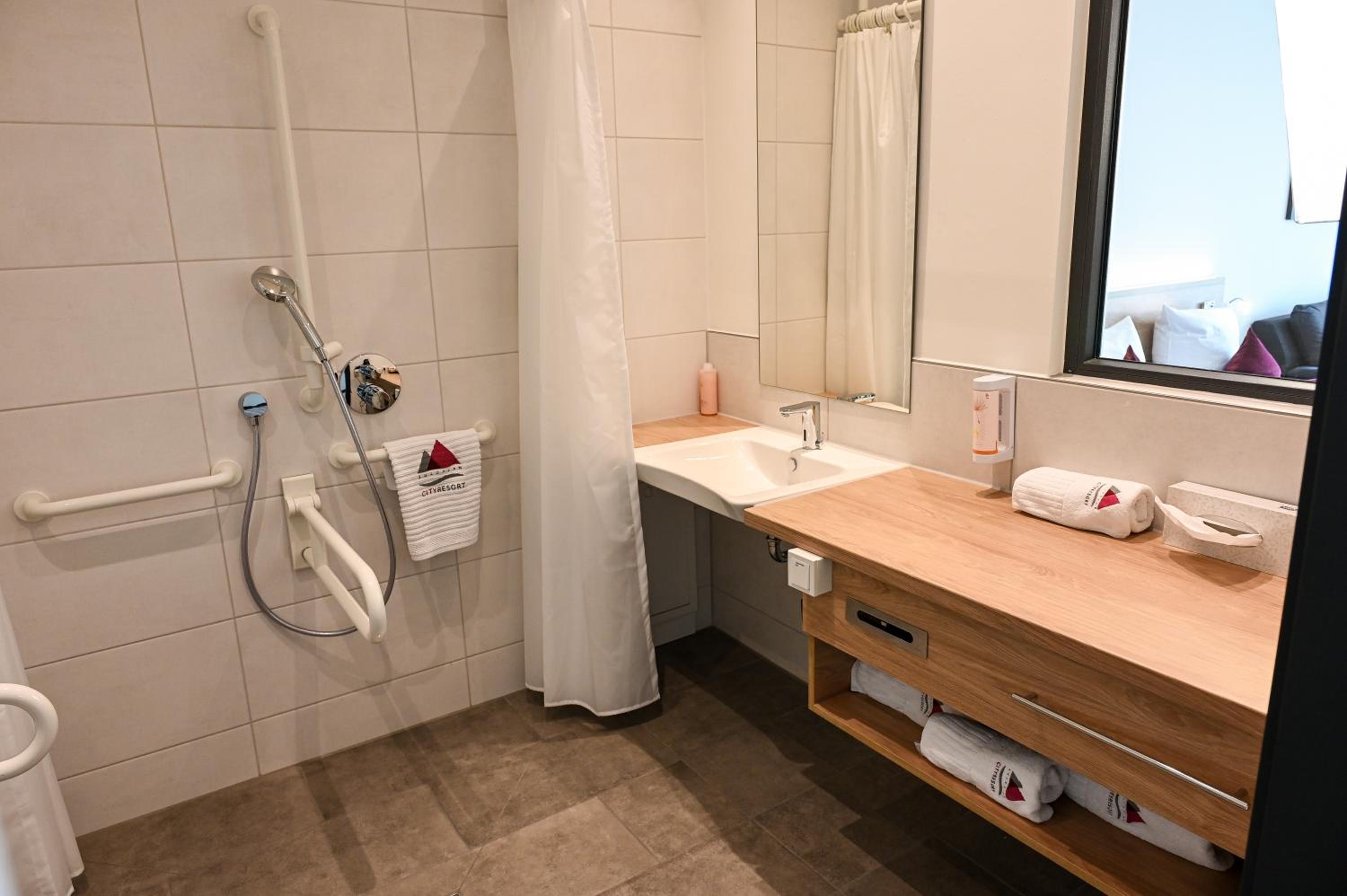 Double Room - Disability Access - Photo 2