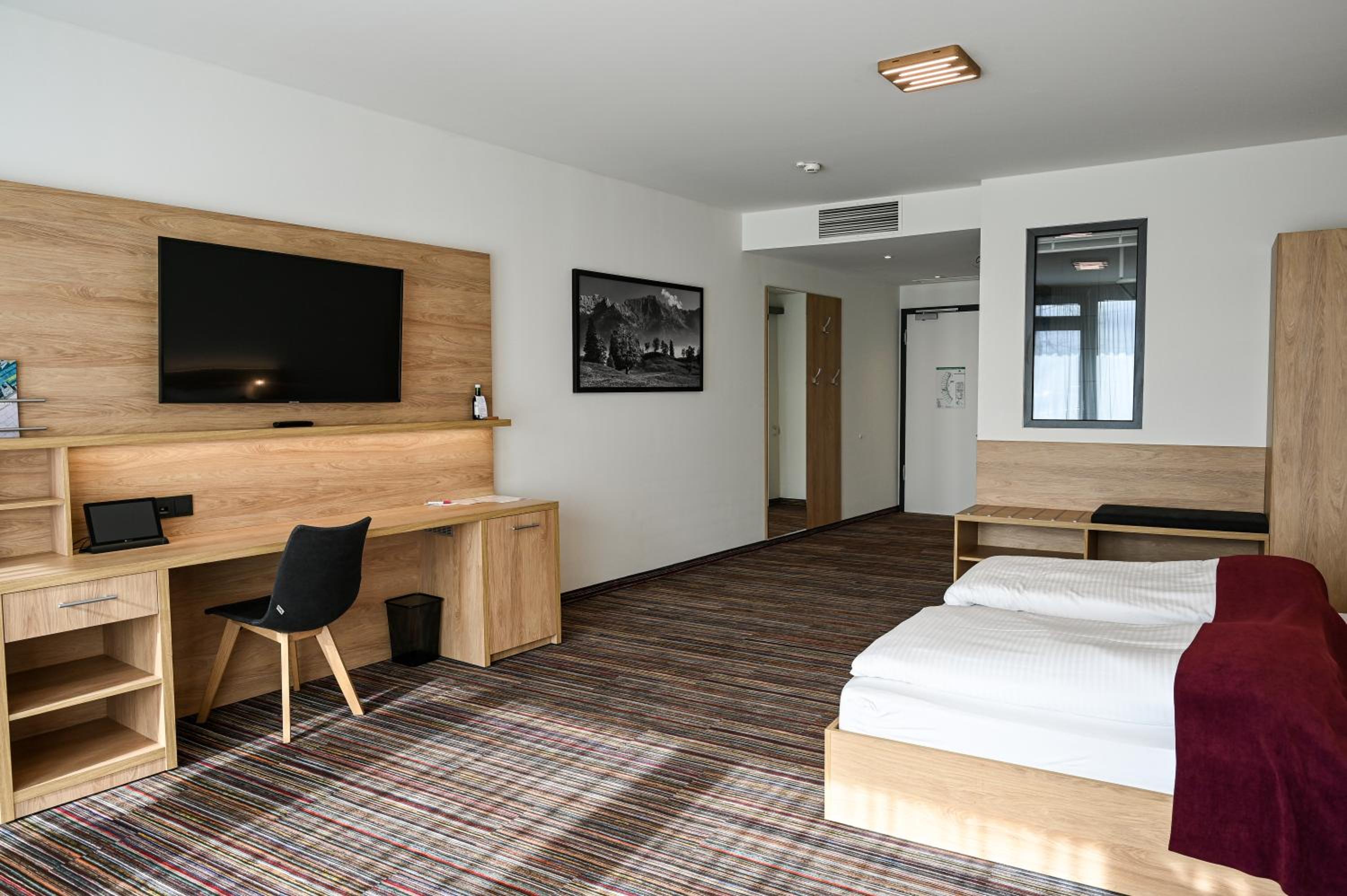 Double Room - Disability Access - Photo 7
