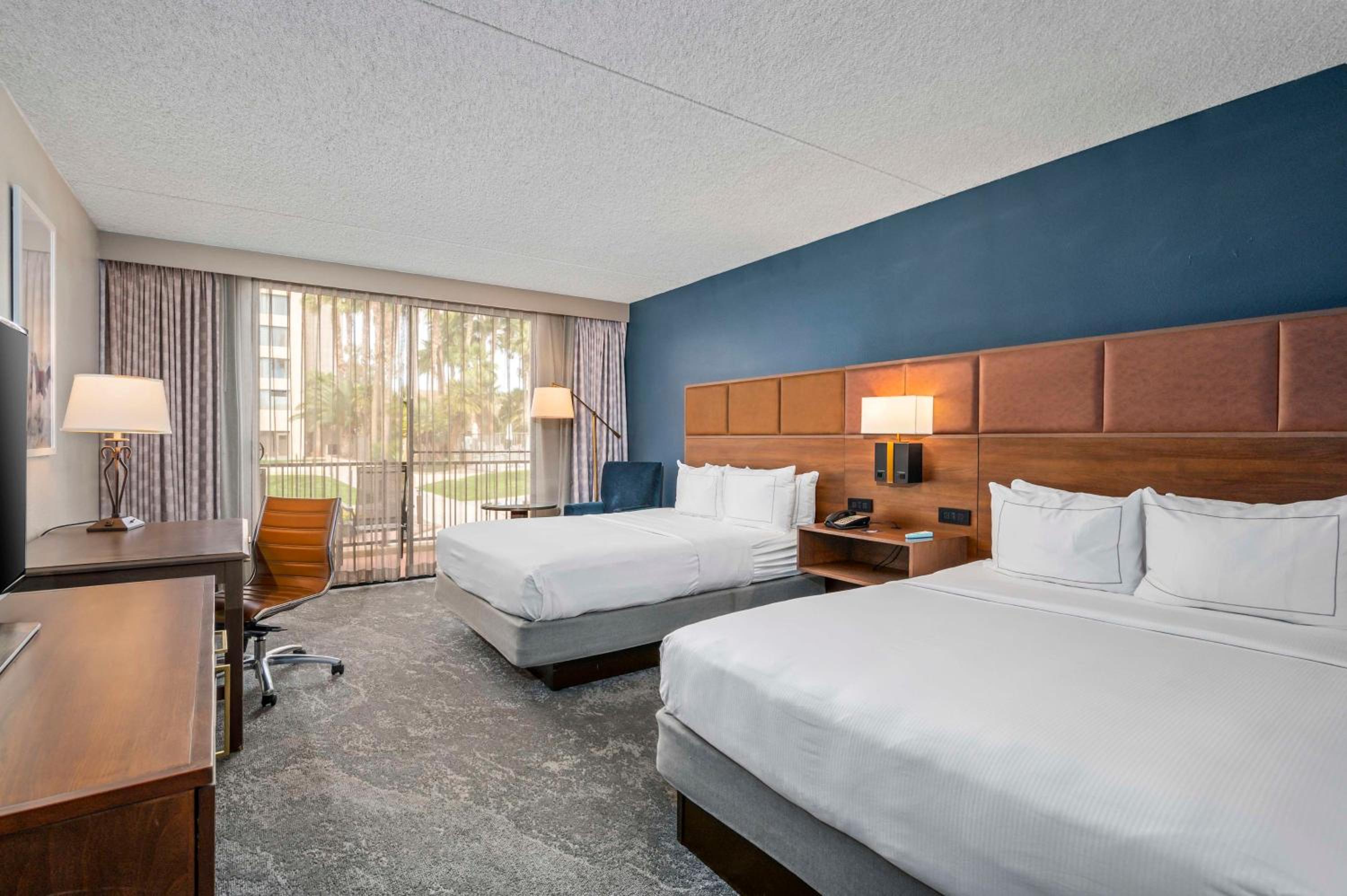 Queen Room with Two Queen Beds and Roll-In Shower - Mobility Accessible