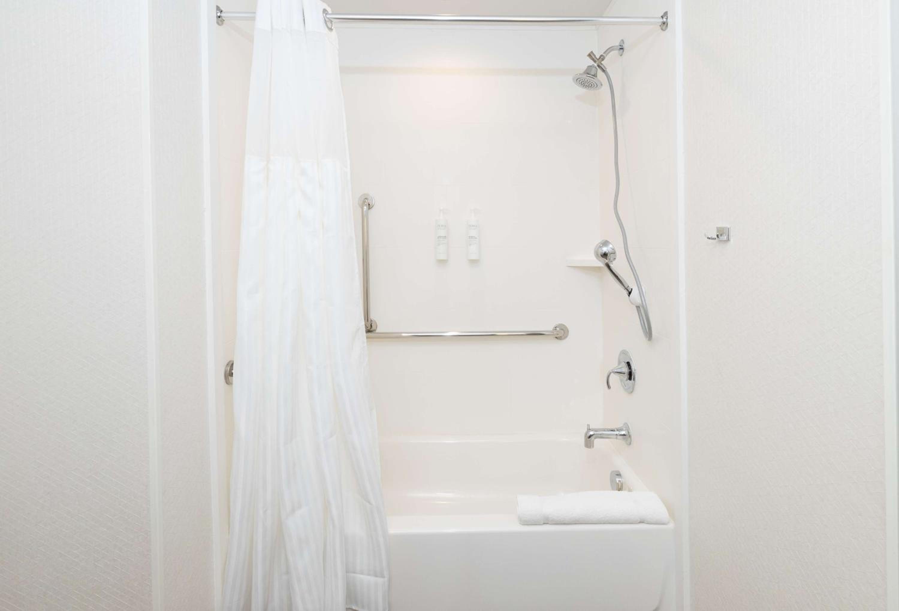 King Room with Tub - Mobility and Hearing Access