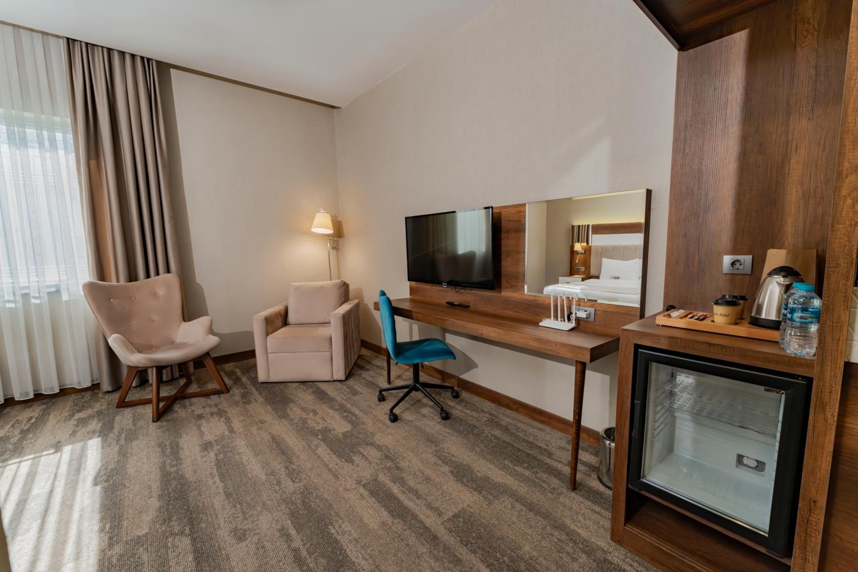 Deluxe Double or Twin Room photo 3
