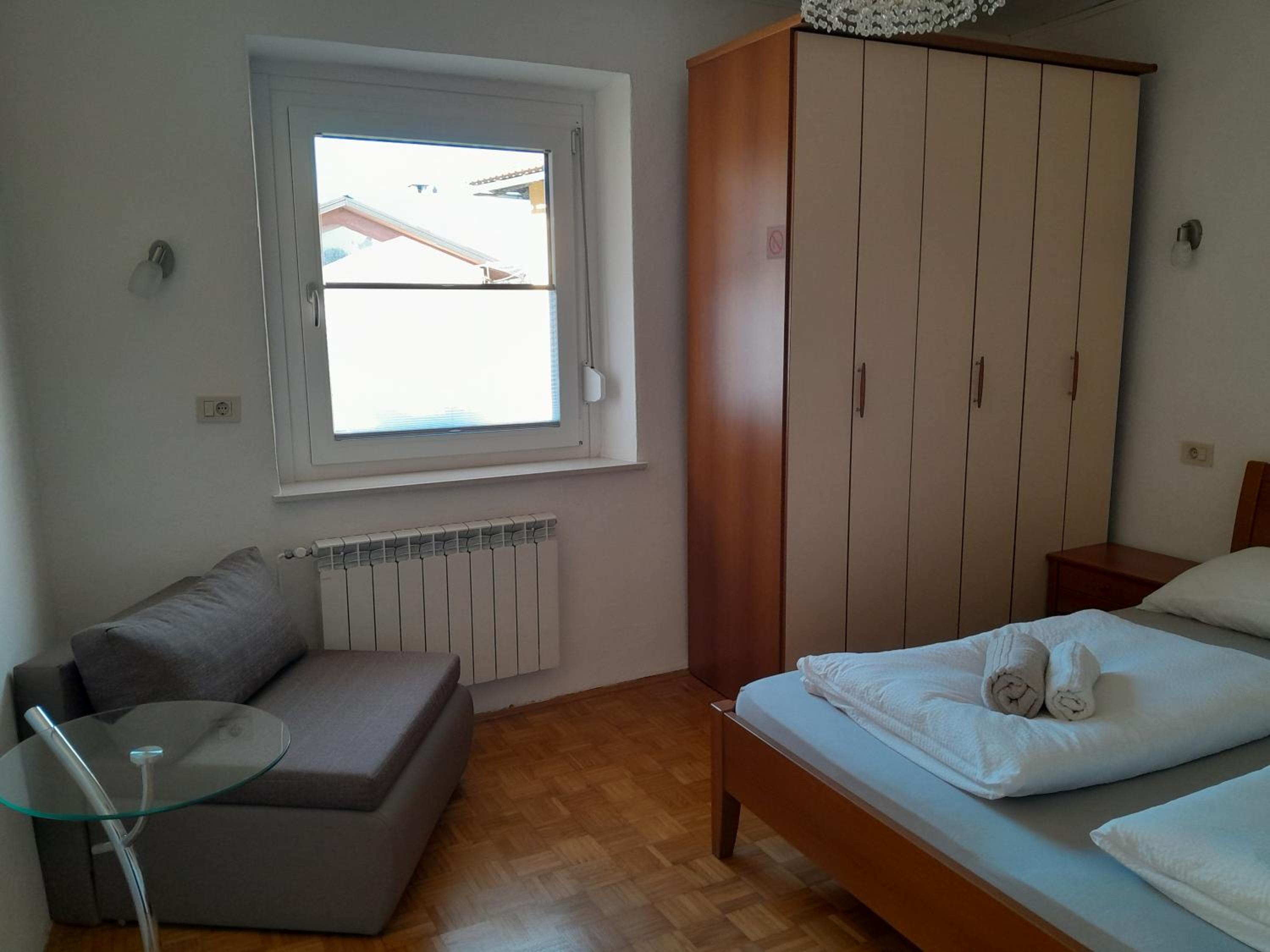 One-Bedroom Apartment with Terrace and Mountain View 