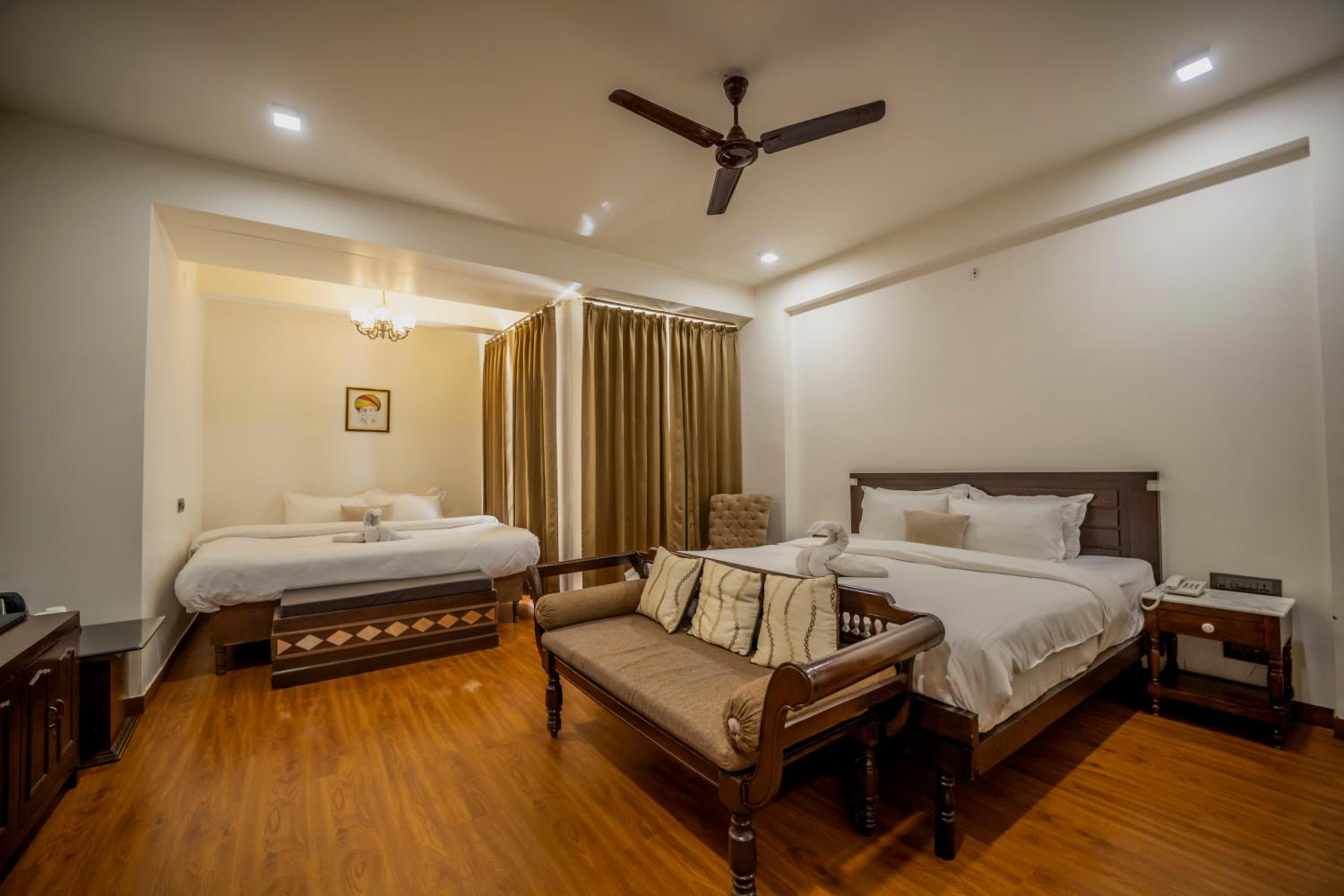 Quadruple Room - Photo 7