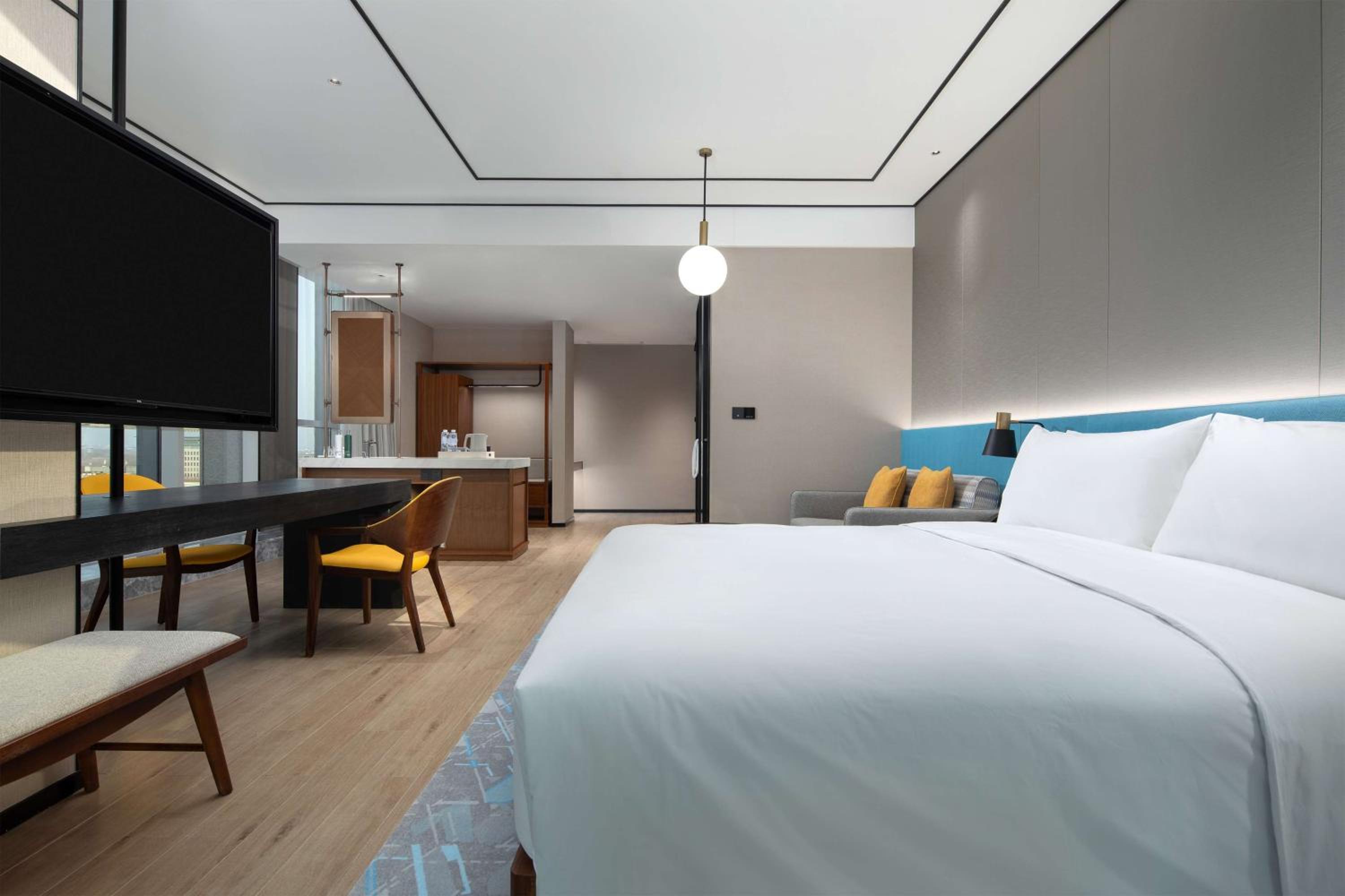 Premium King Room