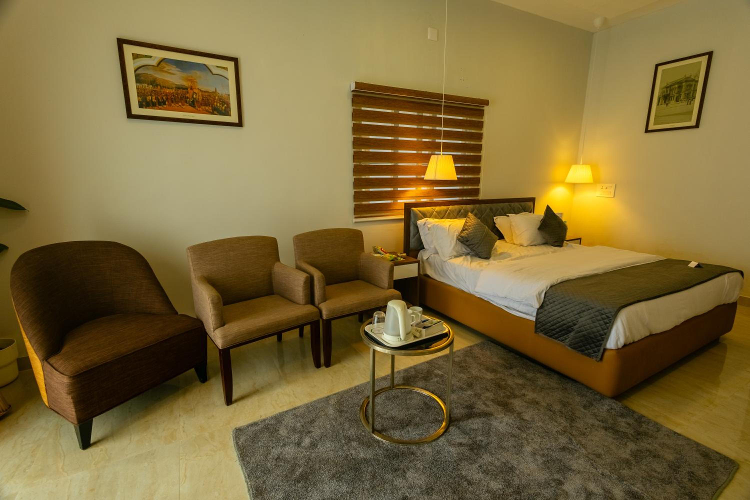 Superior King Room